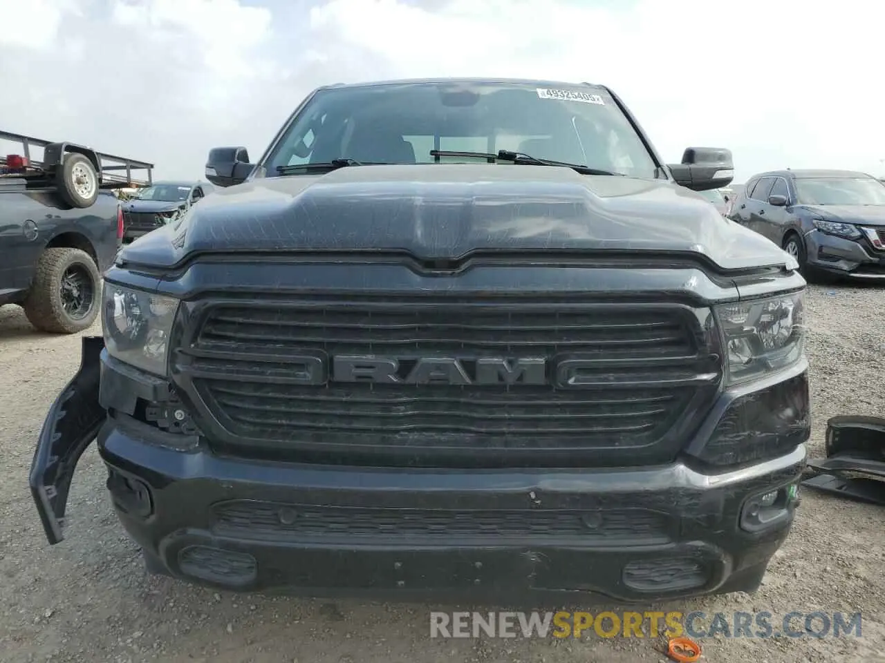 5 Photograph of a damaged car 1C6RRFFG5KN846660 RAM 1500 2019