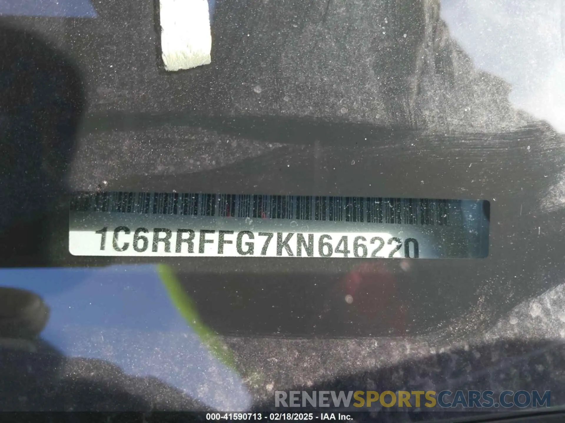 9 Photograph of a damaged car 1C6RRFFG7KN646220 RAM 1500 2019