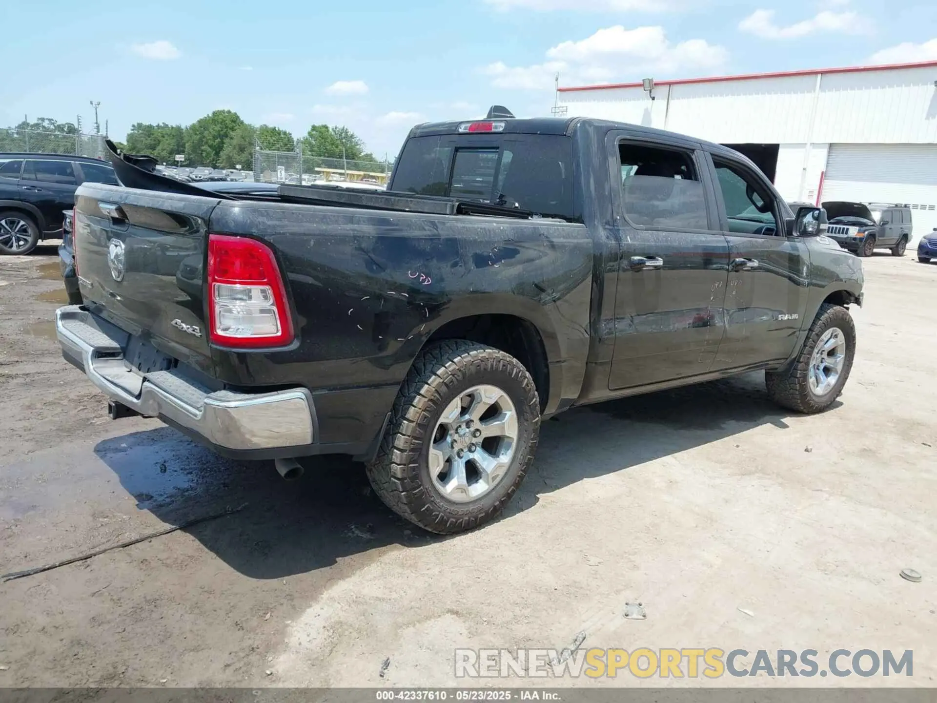 4 Photograph of a damaged car 1C6RRFFG7KN723216 RAM 1500 2019