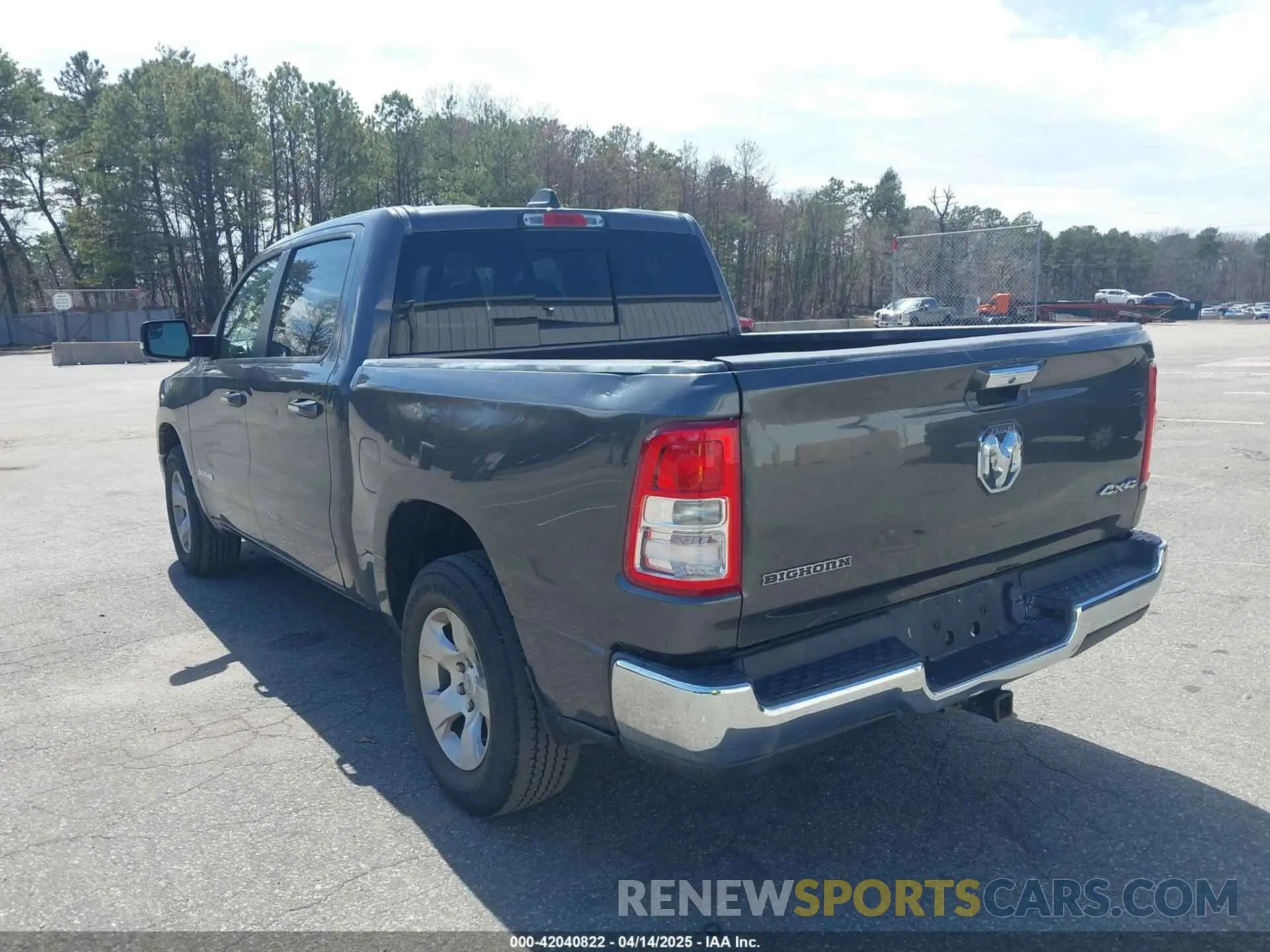 3 Photograph of a damaged car 1C6RRFFG7KN782511 RAM 1500 2019