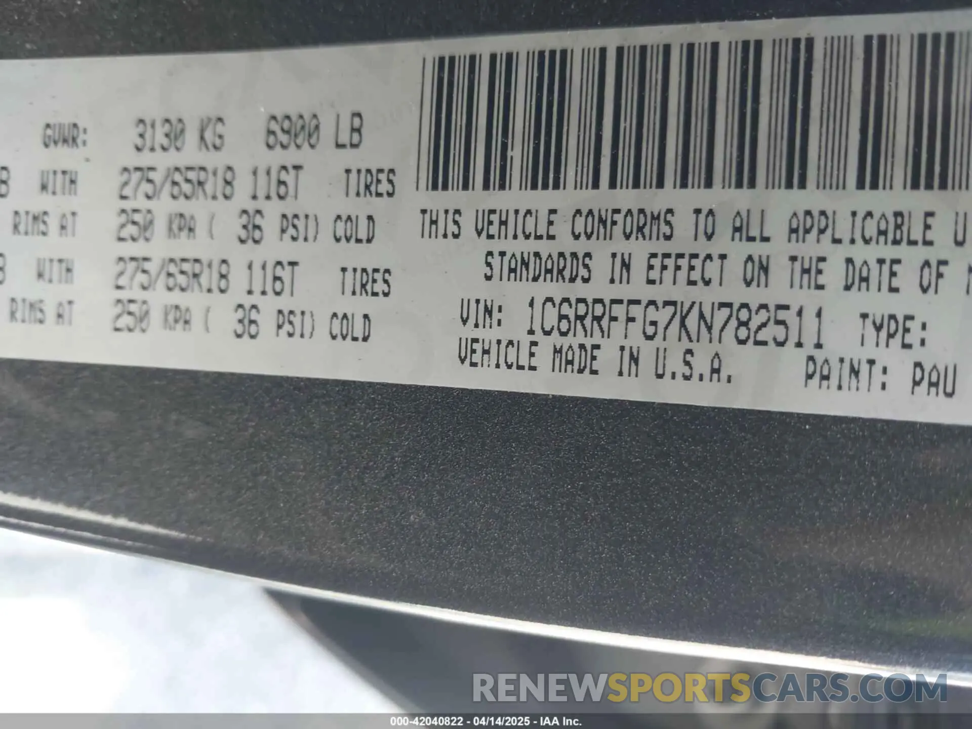 9 Photograph of a damaged car 1C6RRFFG7KN782511 RAM 1500 2019
