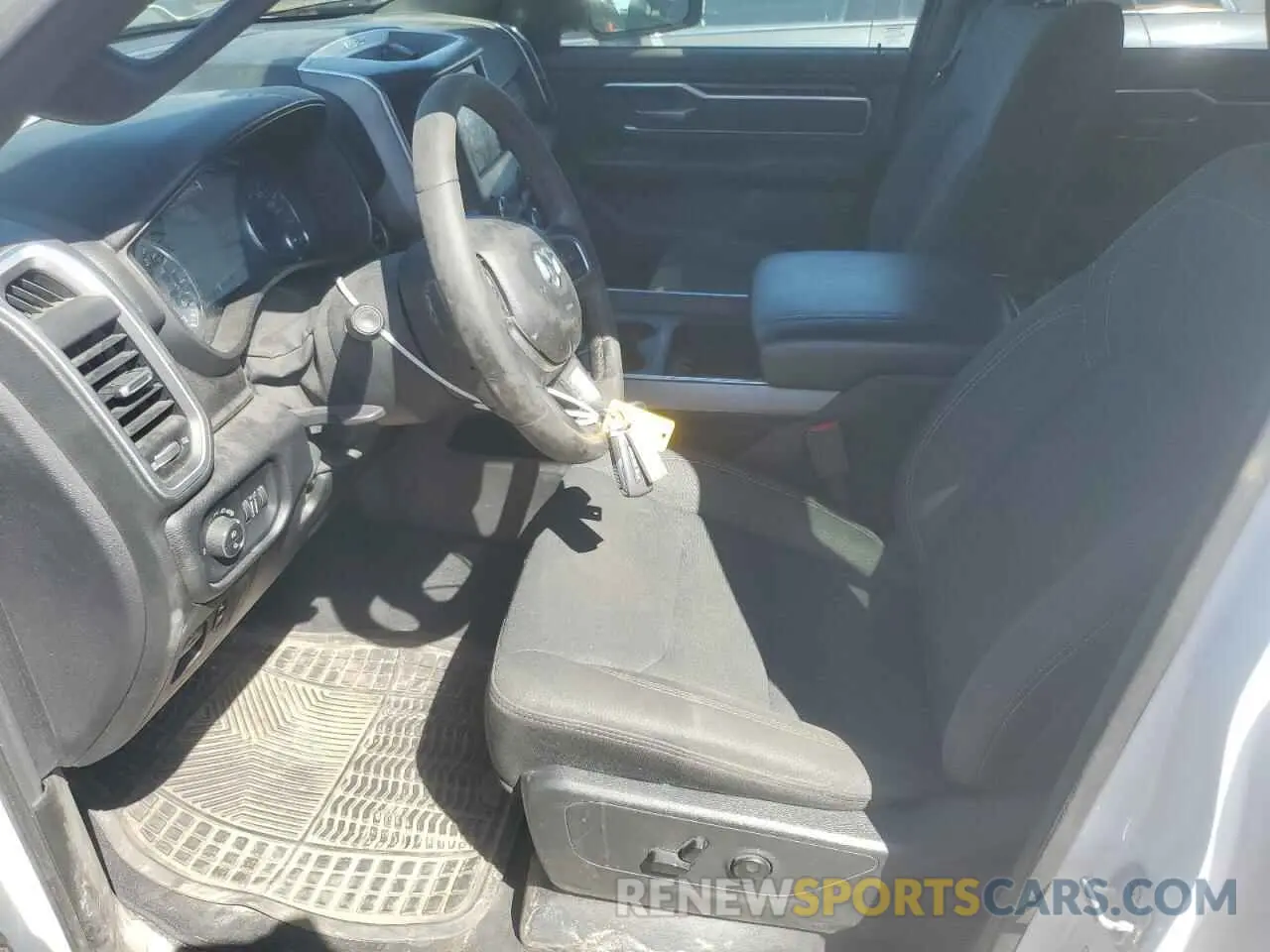 7 Photograph of a damaged car 1C6RRFFG8KN696205 RAM 1500 2019