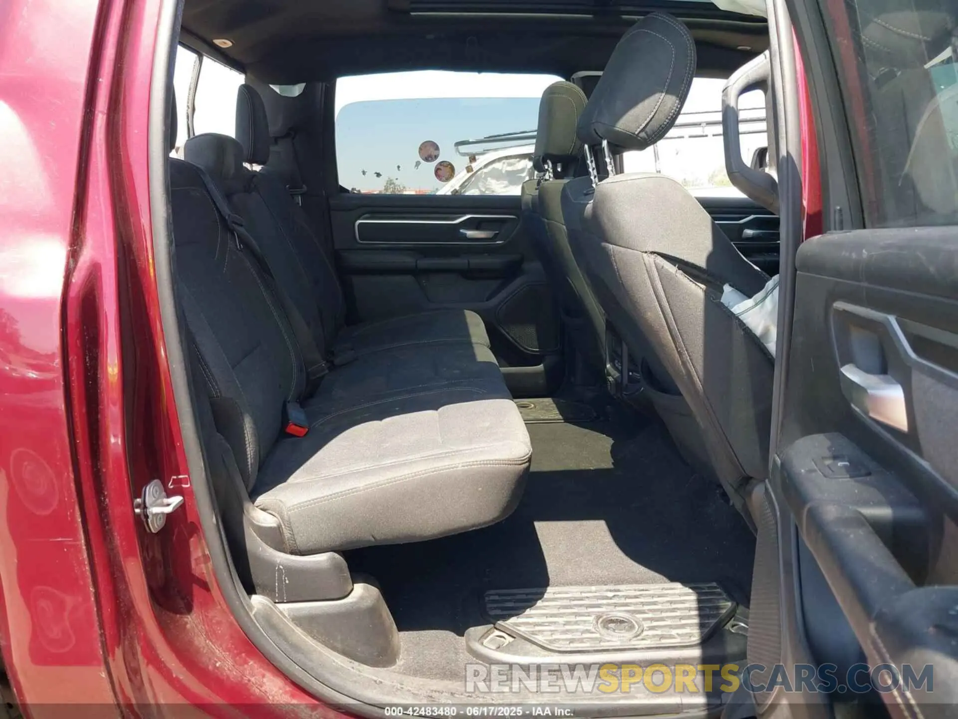 8 Photograph of a damaged car 1C6RRFFGXKN720097 RAM 1500 2019