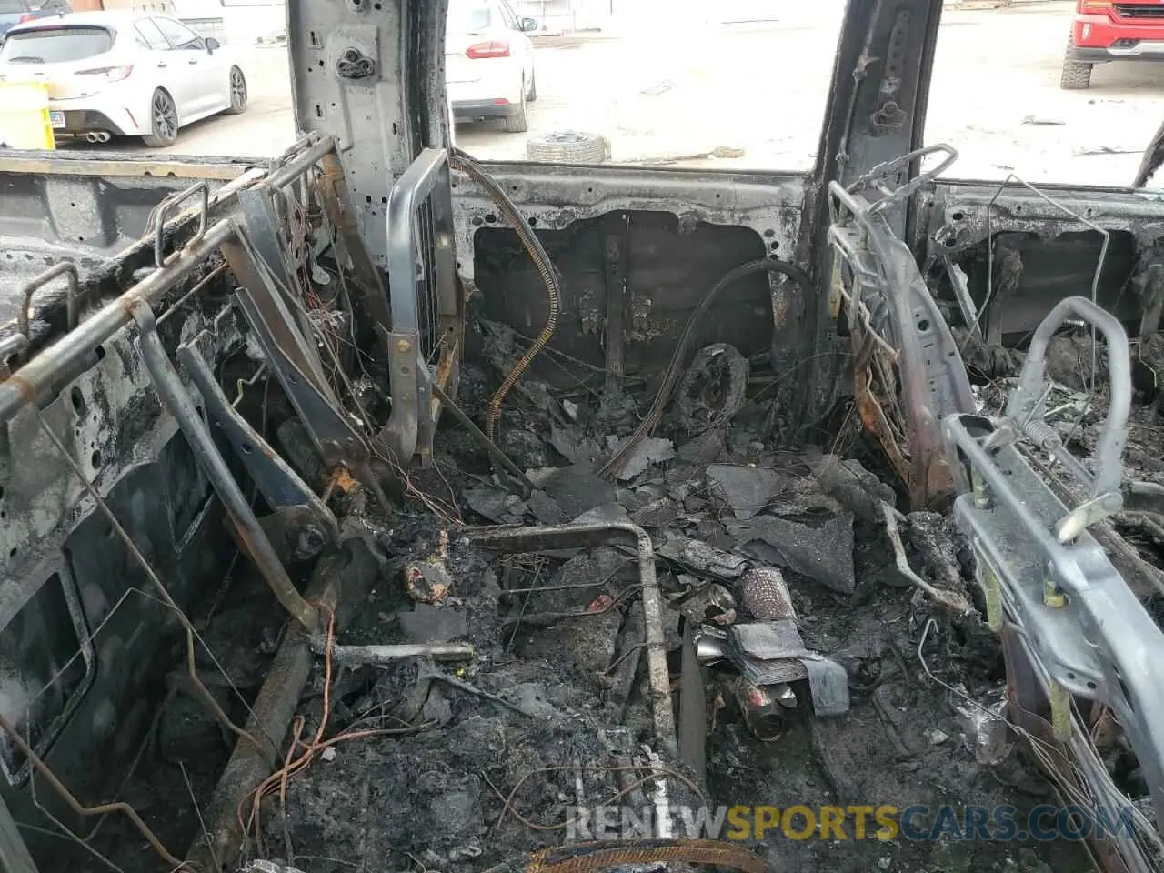 10 Photograph of a damaged car 1C6RRFFGXKN818143 RAM 1500 2019