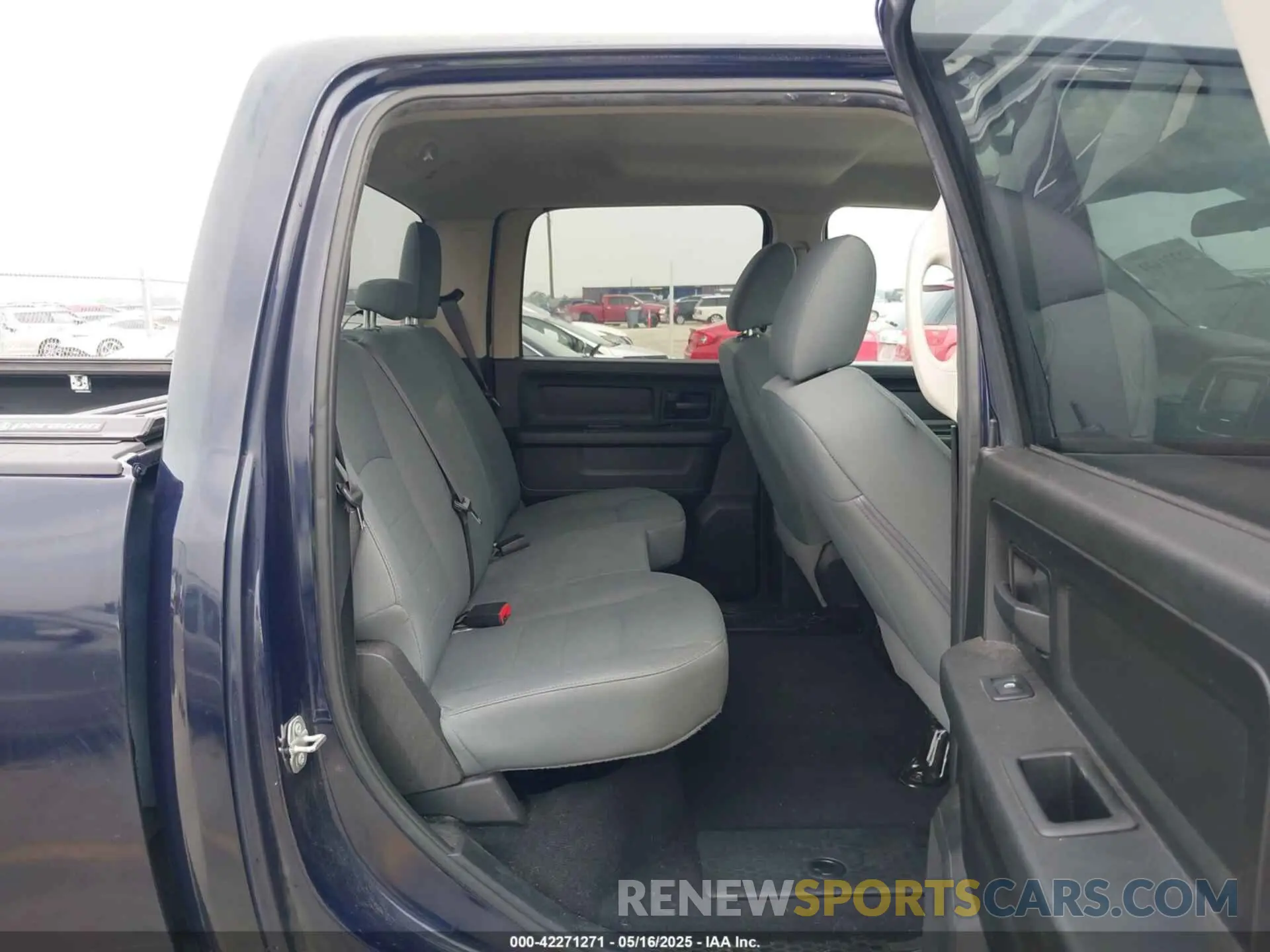 8 Photograph of a damaged car 1C6RRFKT8KS532487 RAM 1500 2019
