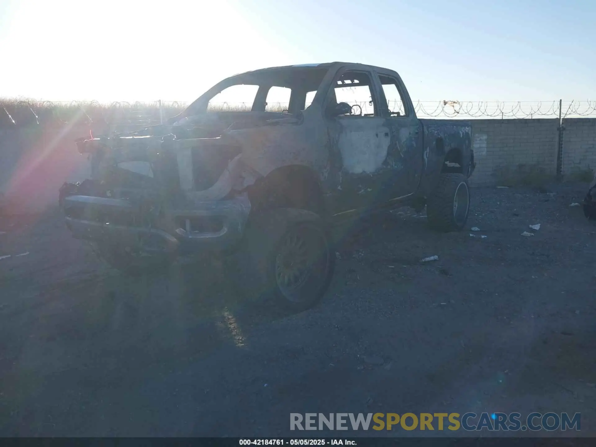 2 Photograph of a damaged car 1C6SRFBT1KN624928 RAM 1500 2019