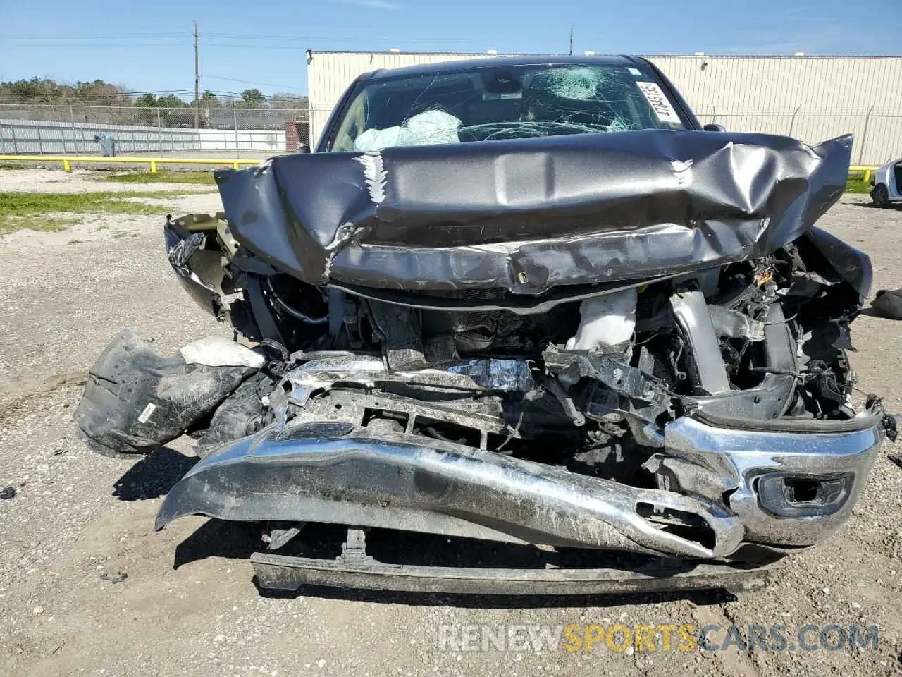 5 Photograph of a damaged car 1C6SRFBT2KN918161 RAM 1500 2019