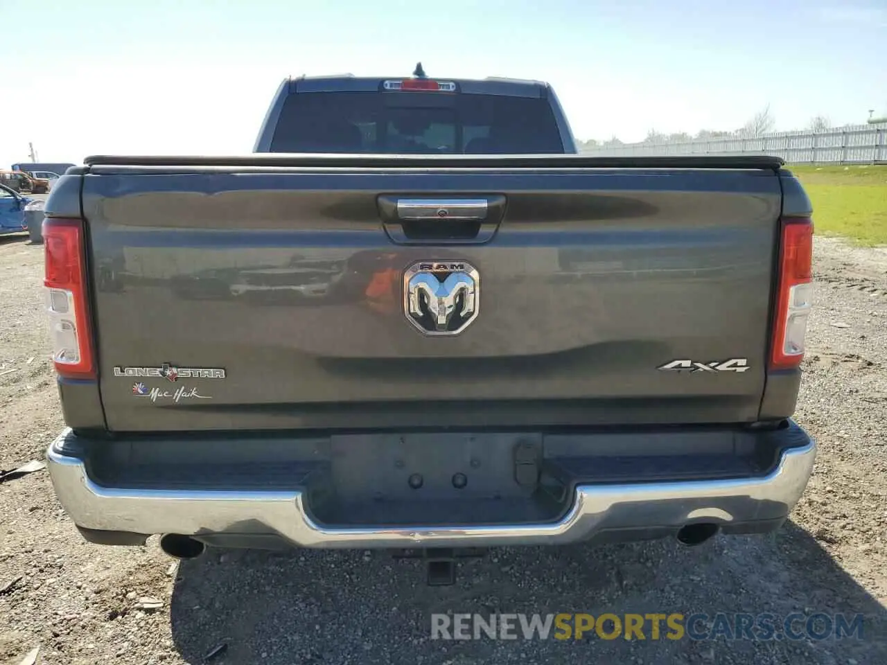 6 Photograph of a damaged car 1C6SRFBT2KN918161 RAM 1500 2019