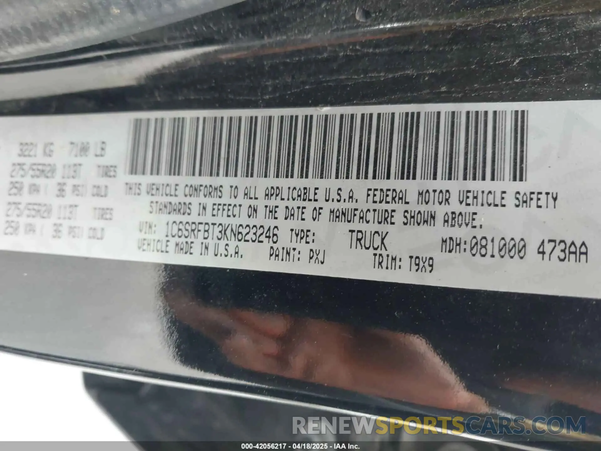 9 Photograph of a damaged car 1C6SRFBT3KN623246 RAM 1500 2019