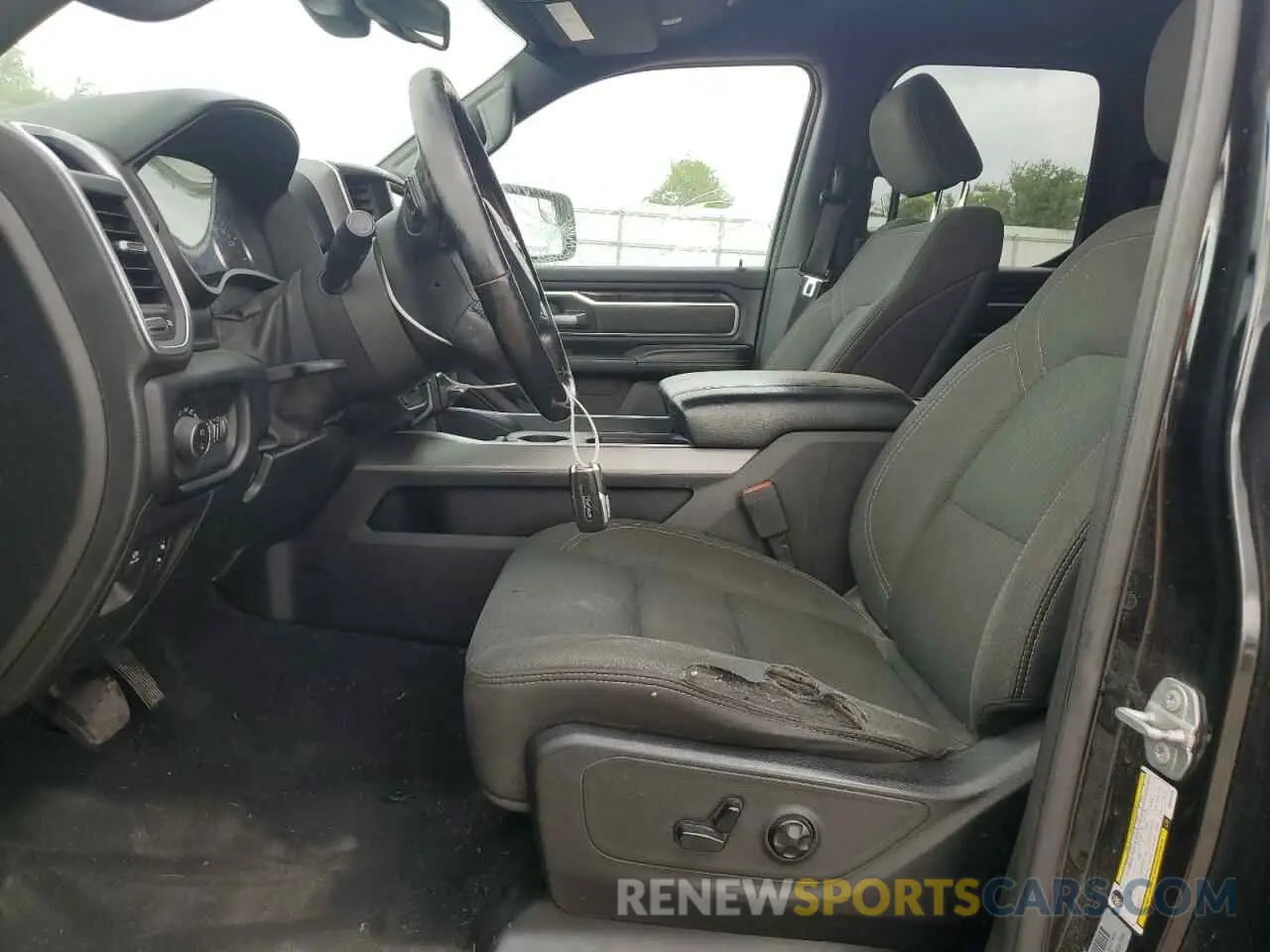 7 Photograph of a damaged car 1C6SRFBT4KN656269 RAM 1500 2019