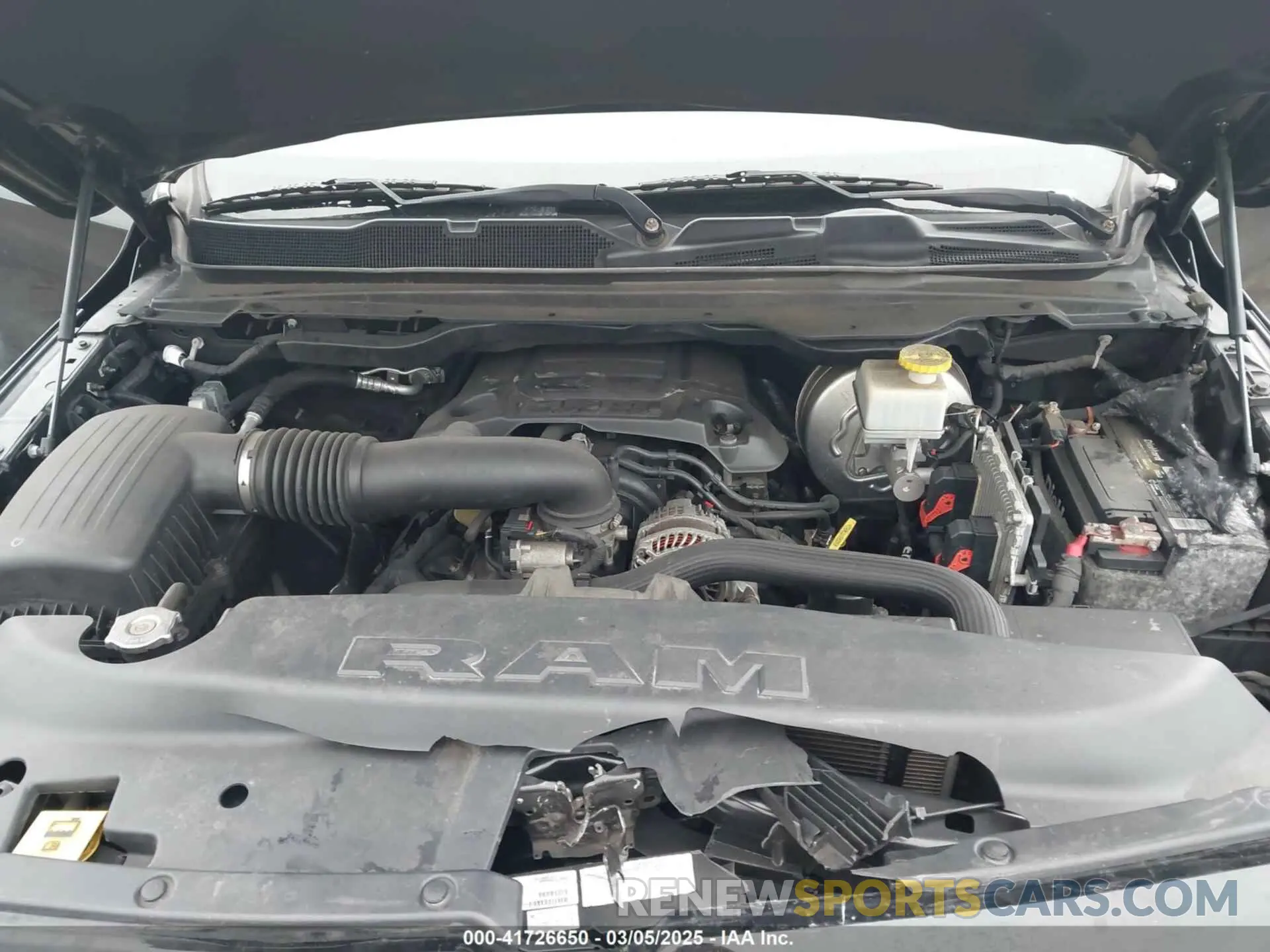 10 Photograph of a damaged car 1C6SRFBT6KN578786 RAM 1500 2019