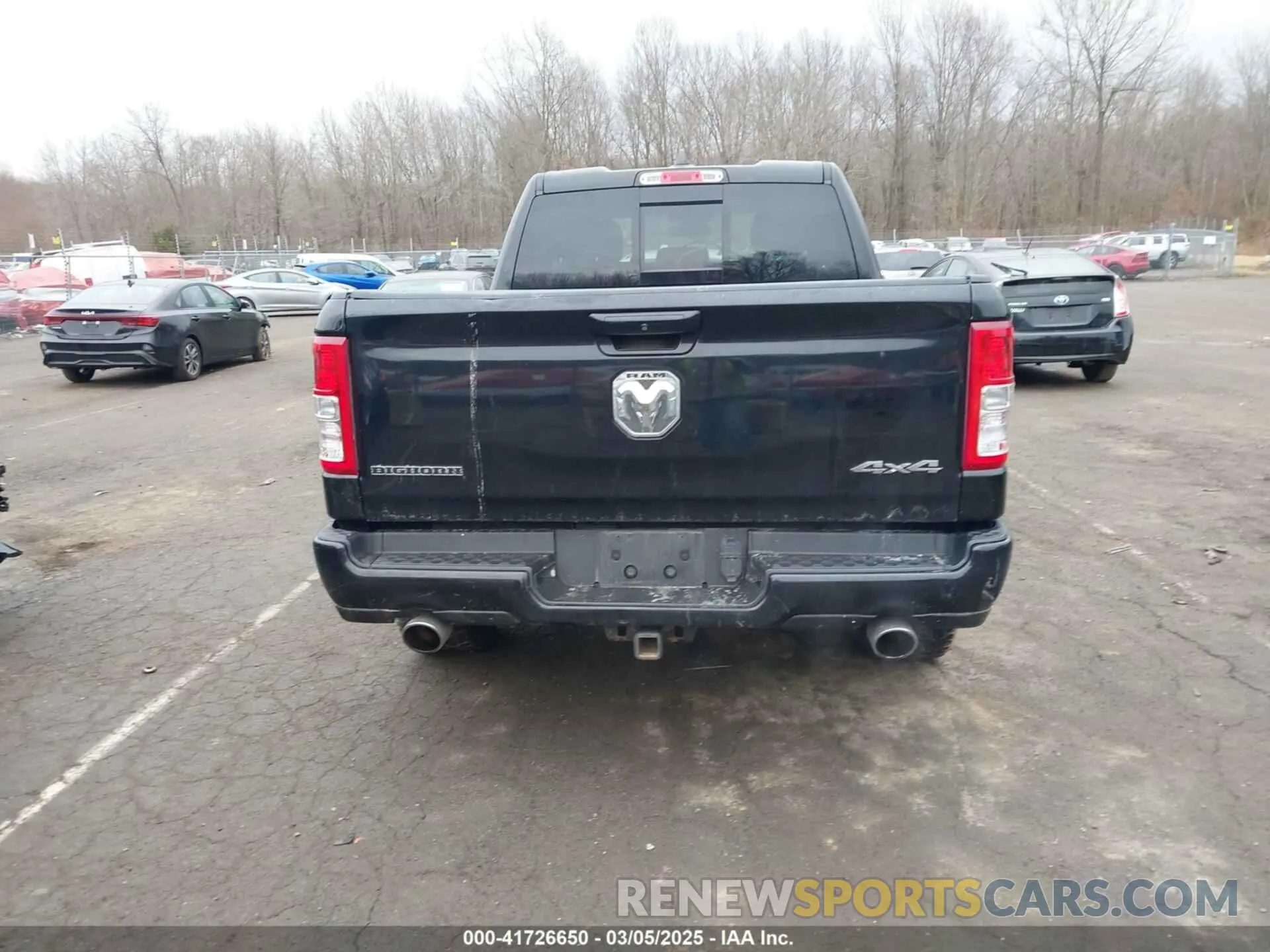 16 Photograph of a damaged car 1C6SRFBT6KN578786 RAM 1500 2019