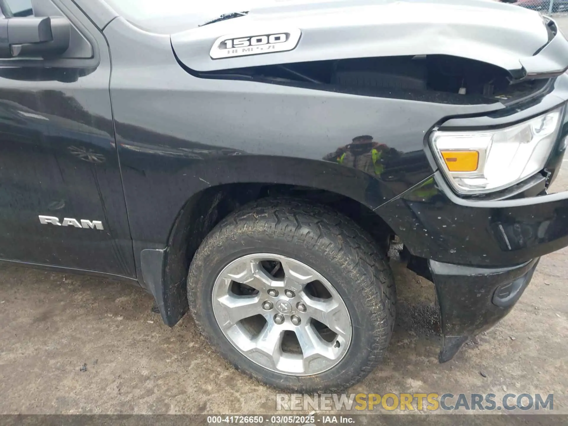 18 Photograph of a damaged car 1C6SRFBT6KN578786 RAM 1500 2019