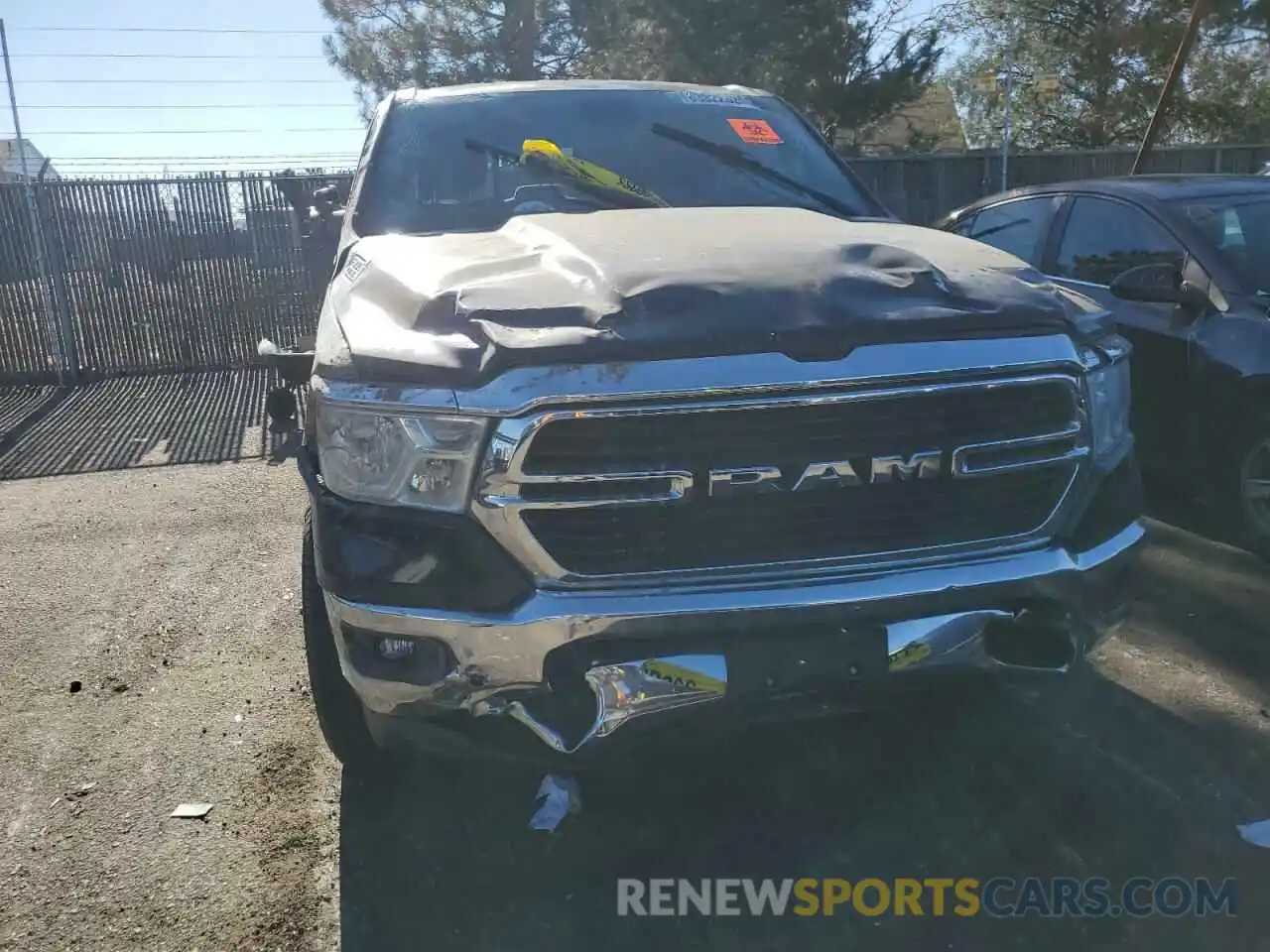 5 Photograph of a damaged car 1C6SRFBT6KN667564 RAM 1500 2019