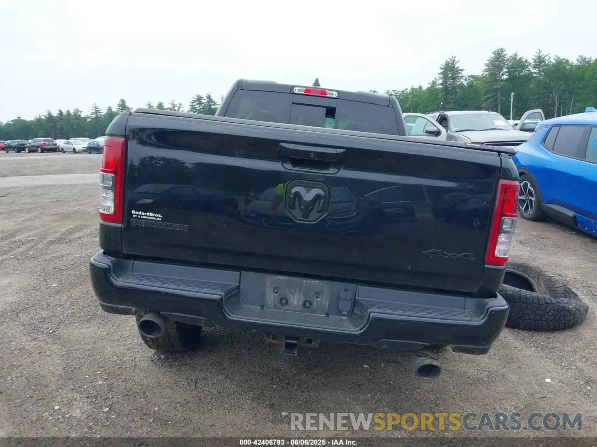 16 Photograph of a damaged car 1C6SRFBT6KN736737 RAM 1500 2019