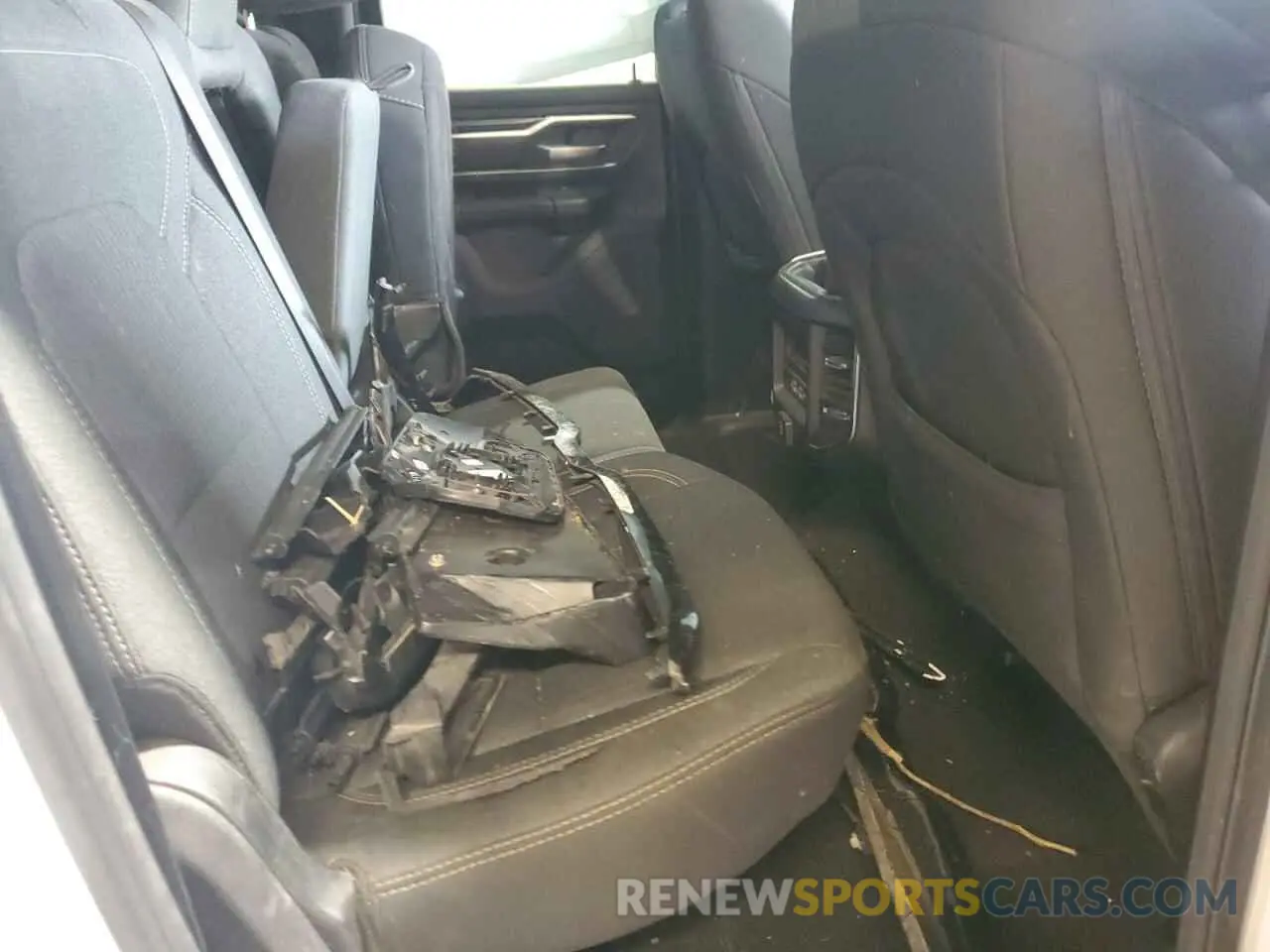 12 Photograph of a damaged car 1C6SRFBT6KN771892 RAM 1500 2019