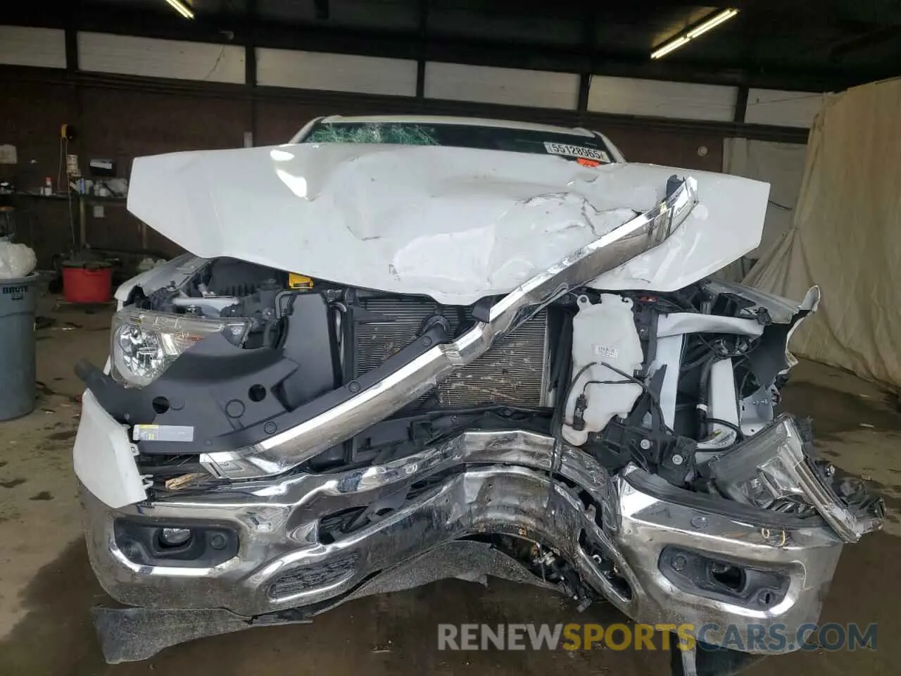 5 Photograph of a damaged car 1C6SRFBT6KN771892 RAM 1500 2019