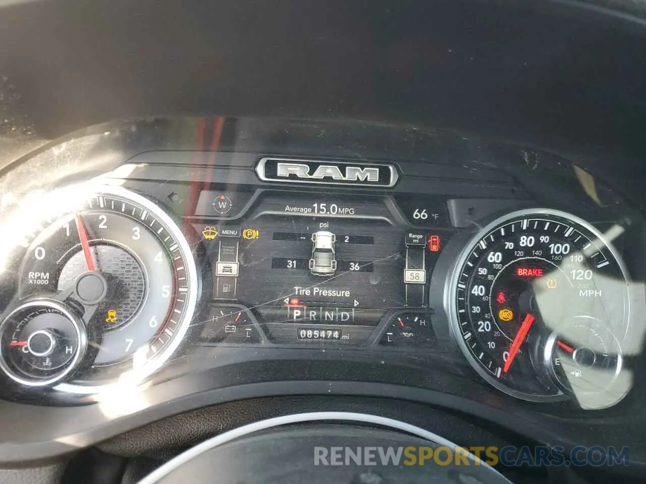 9 Photograph of a damaged car 1C6SRFBT7KN516085 RAM 1500 2019