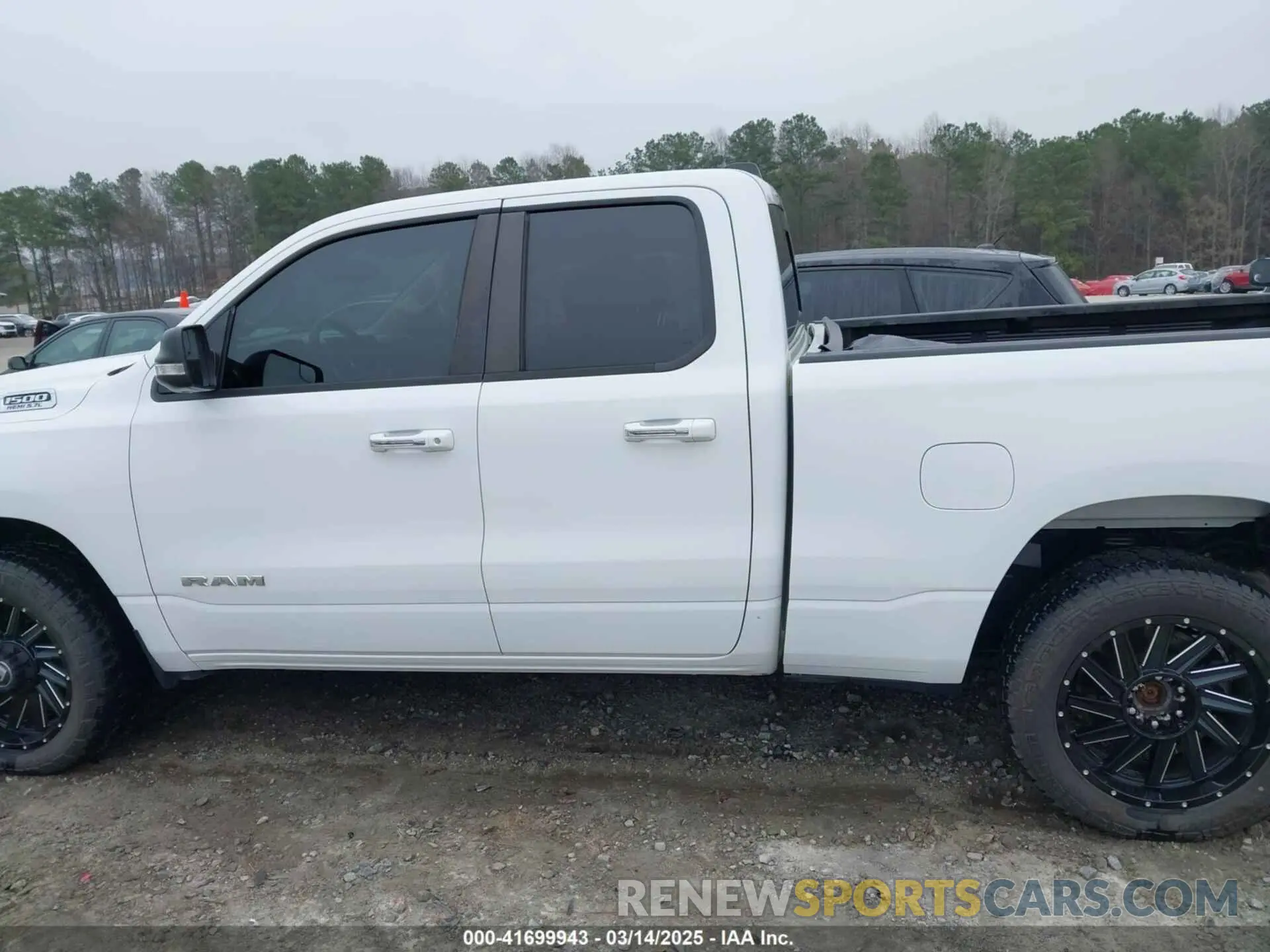 13 Photograph of a damaged car 1C6SRFBT9KN758943 RAM 1500 2019