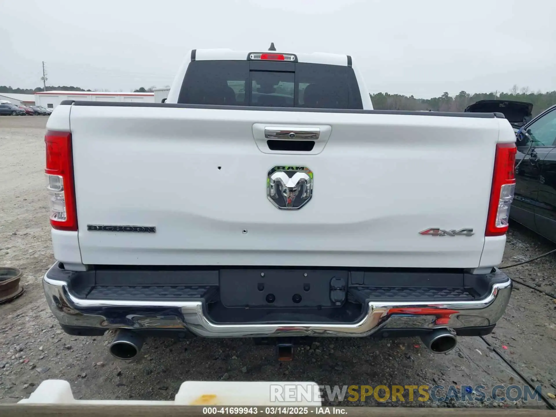 15 Photograph of a damaged car 1C6SRFBT9KN758943 RAM 1500 2019