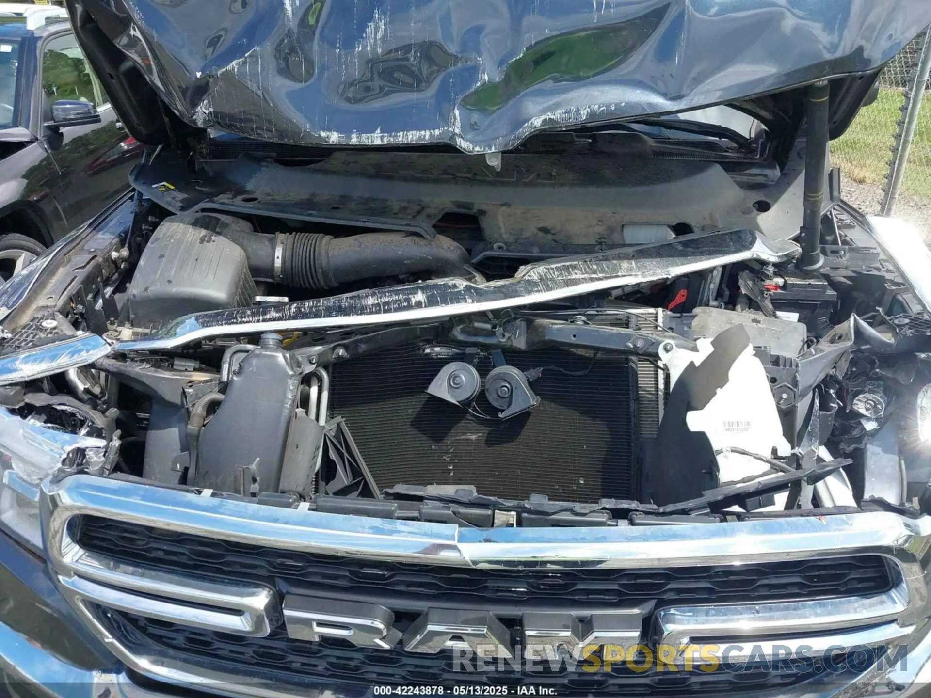10 Photograph of a damaged car 1C6SRFCT5KN597618 RAM 1500 2019