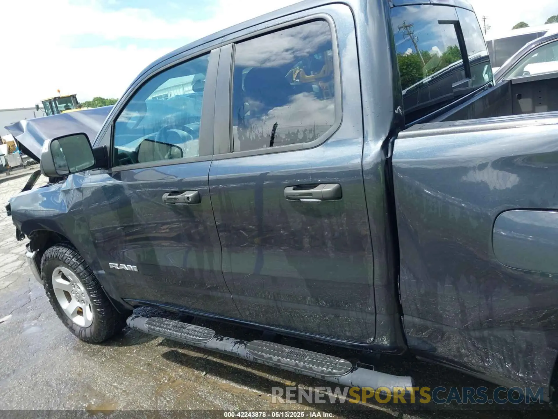 14 Photograph of a damaged car 1C6SRFCT5KN597618 RAM 1500 2019