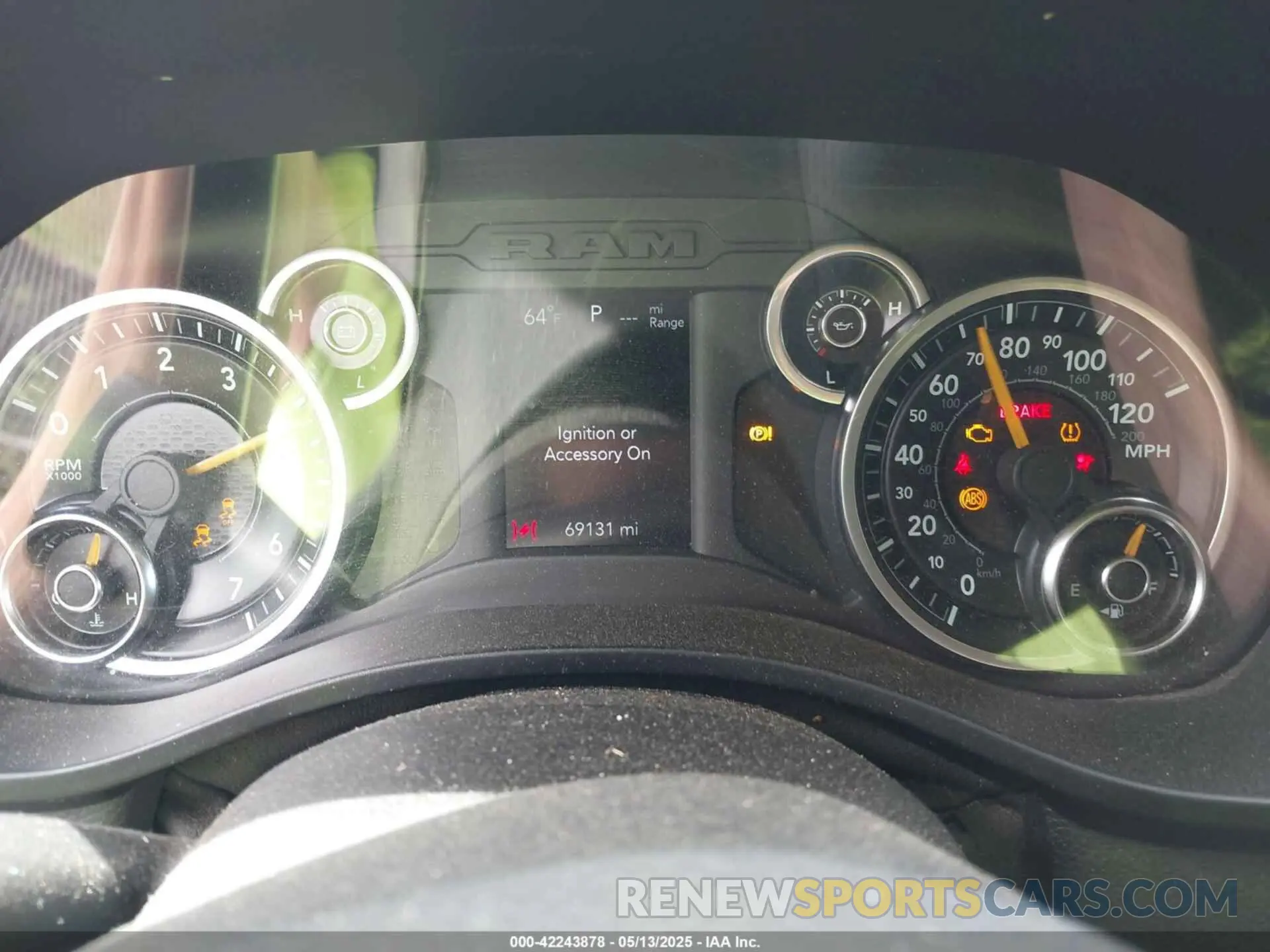 7 Photograph of a damaged car 1C6SRFCT5KN597618 RAM 1500 2019