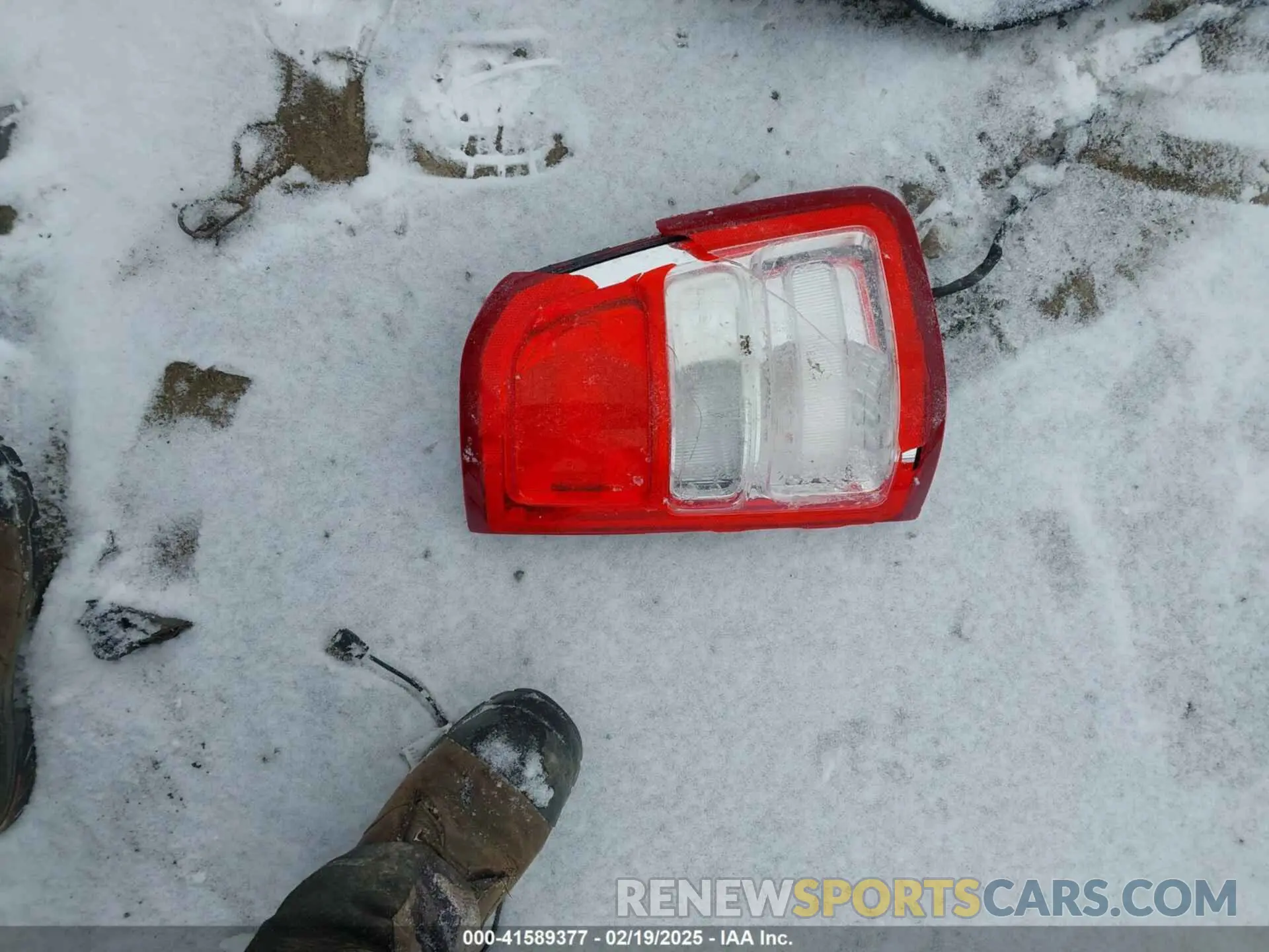 12 Photograph of a damaged car 1C6SRFCT8KN812411 RAM 1500 2019