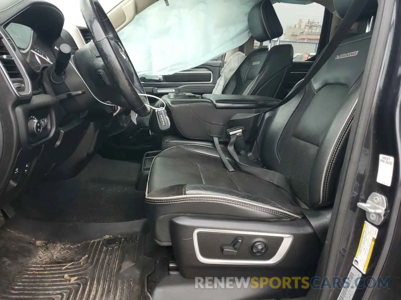 7 Photograph of a damaged car 1C6SRFDT4KN806409 RAM 1500 2019