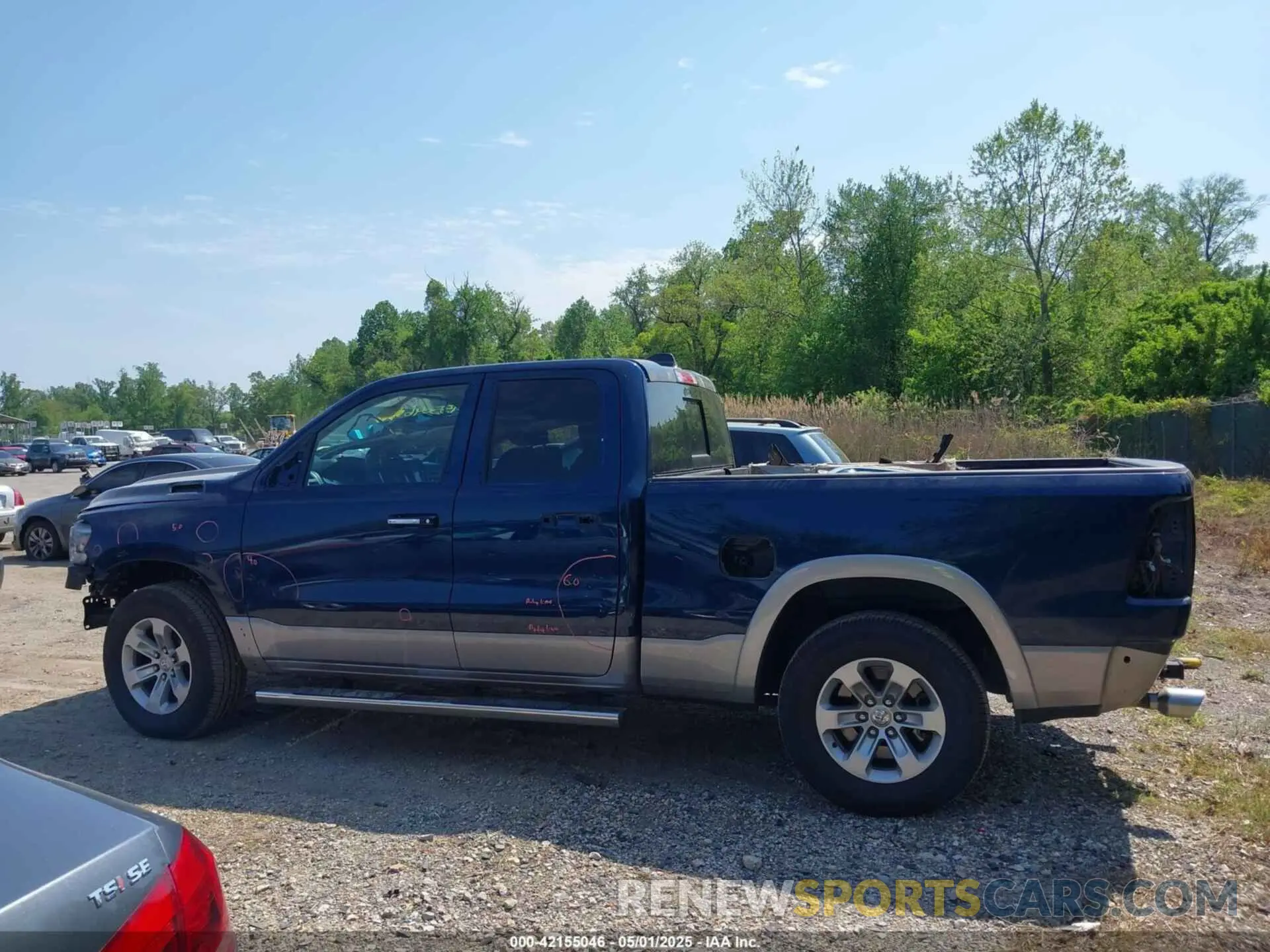 15 Photograph of a damaged car 1C6SRFDT5KN638425 RAM 1500 2019