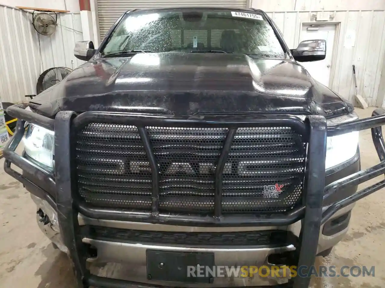 5 Photograph of a damaged car 1C6SRFDT6KN841744 RAM 1500 2019