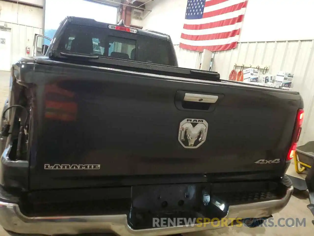 6 Photograph of a damaged car 1C6SRFDT6KN841744 RAM 1500 2019