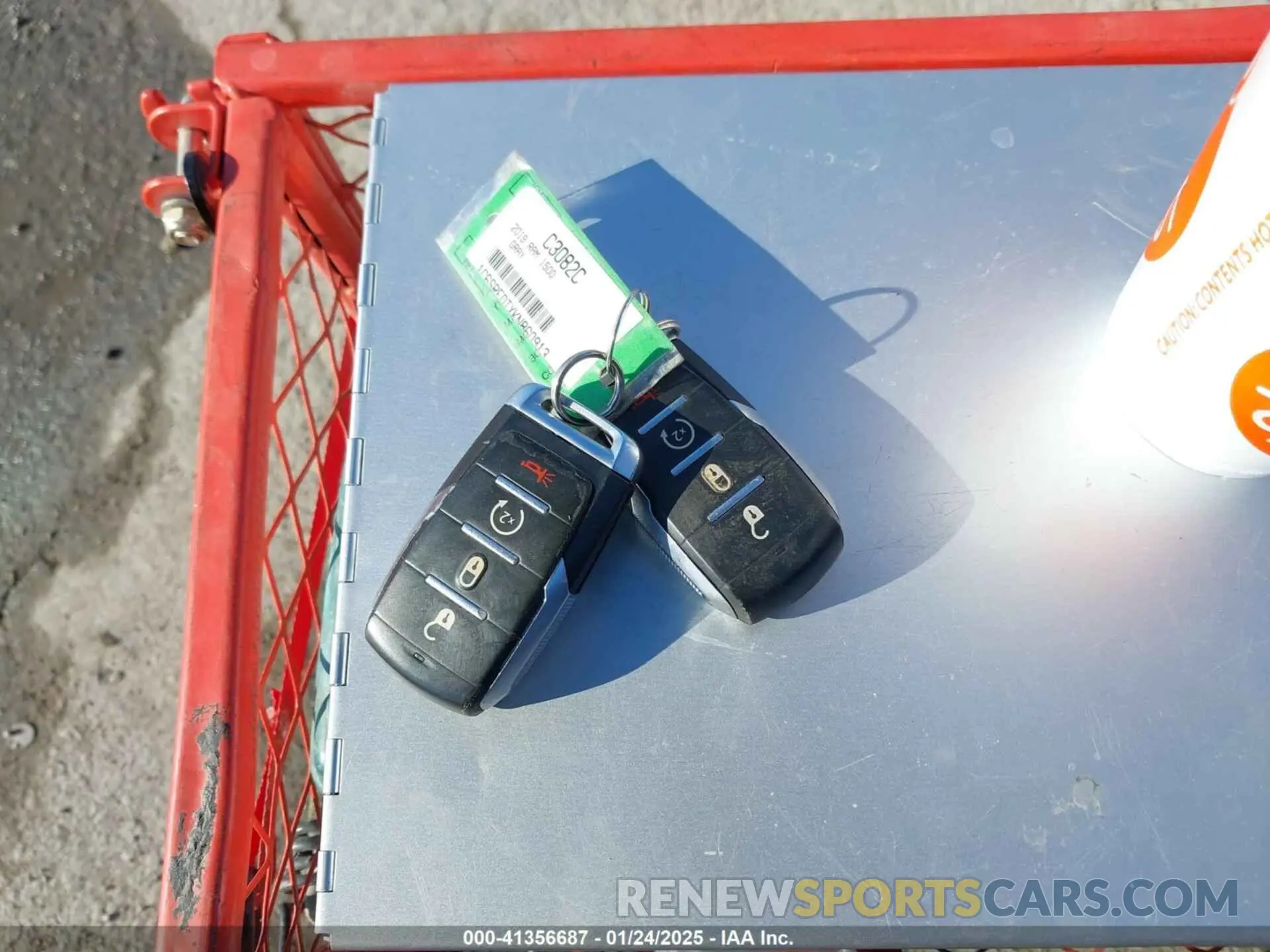 11 Photograph of a damaged car 1C6SRFDTXKN860913 RAM 1500 2019