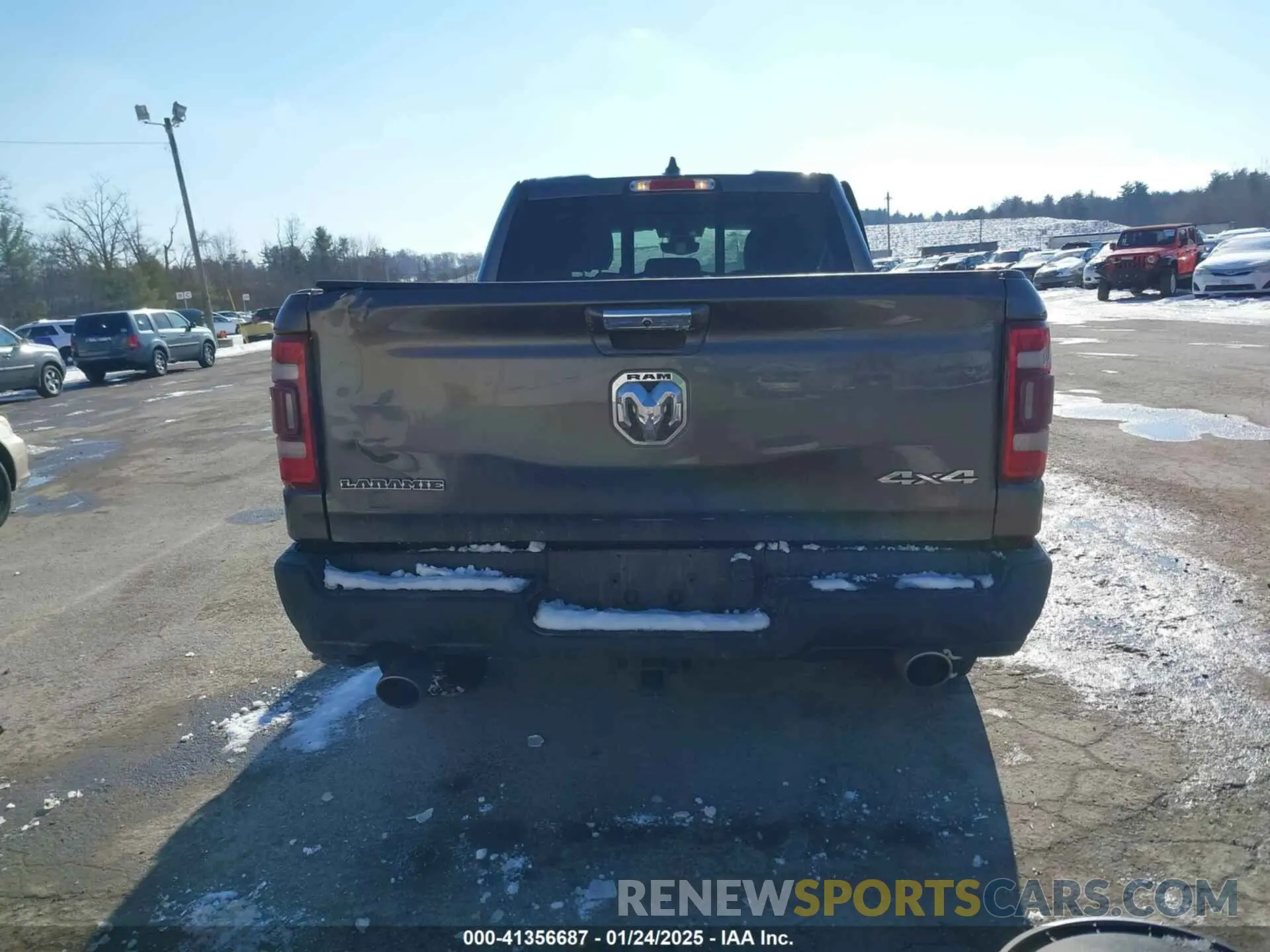 16 Photograph of a damaged car 1C6SRFDTXKN860913 RAM 1500 2019