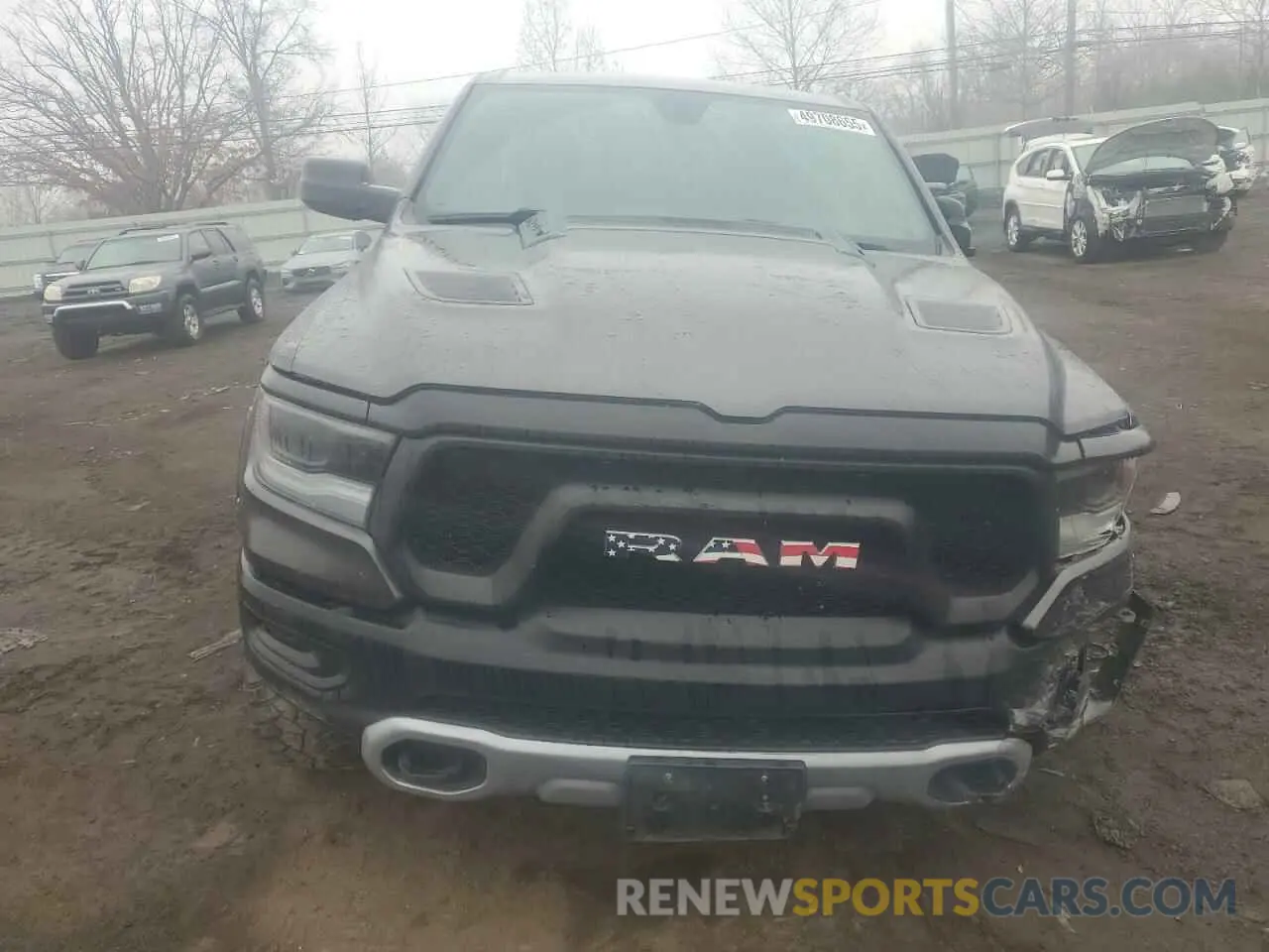 5 Photograph of a damaged car 1C6SRFET2KN848737 RAM 1500 2019