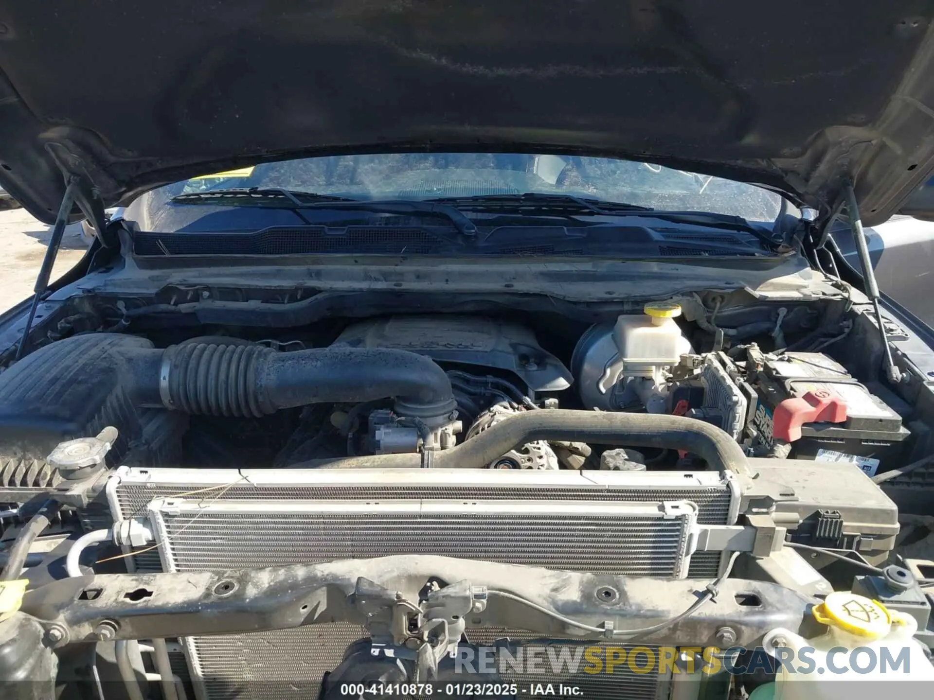10 Photograph of a damaged car 1C6SRFET7KN861046 RAM 1500 2019