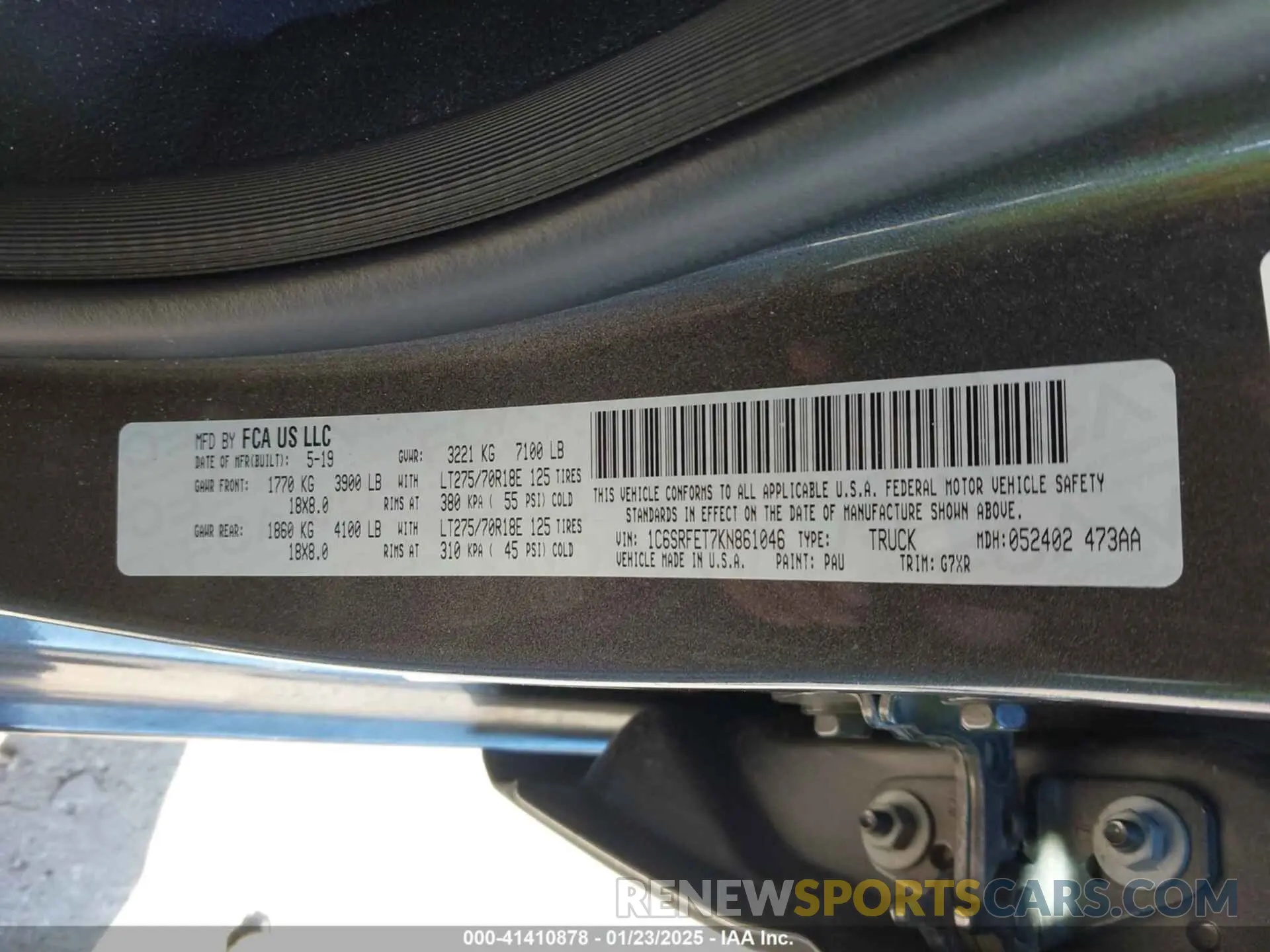 9 Photograph of a damaged car 1C6SRFET7KN861046 RAM 1500 2019