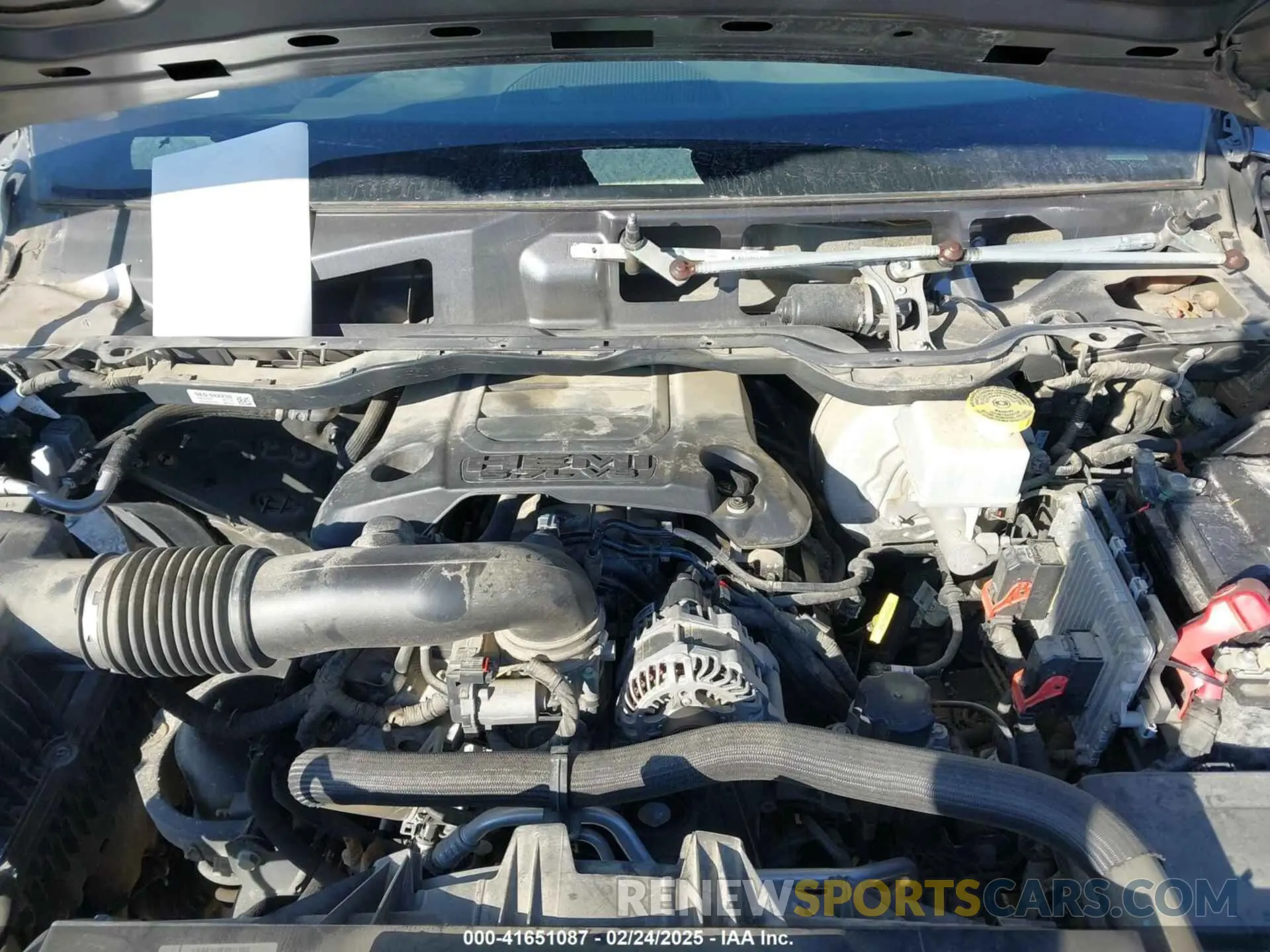 10 Photograph of a damaged car 1C6SRFFT0KN627457 RAM 1500 2019