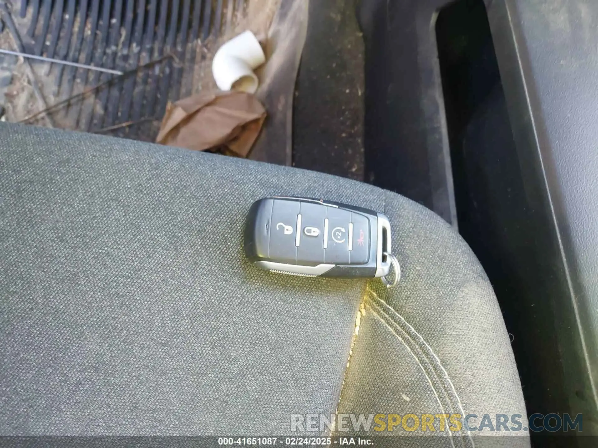 11 Photograph of a damaged car 1C6SRFFT0KN627457 RAM 1500 2019