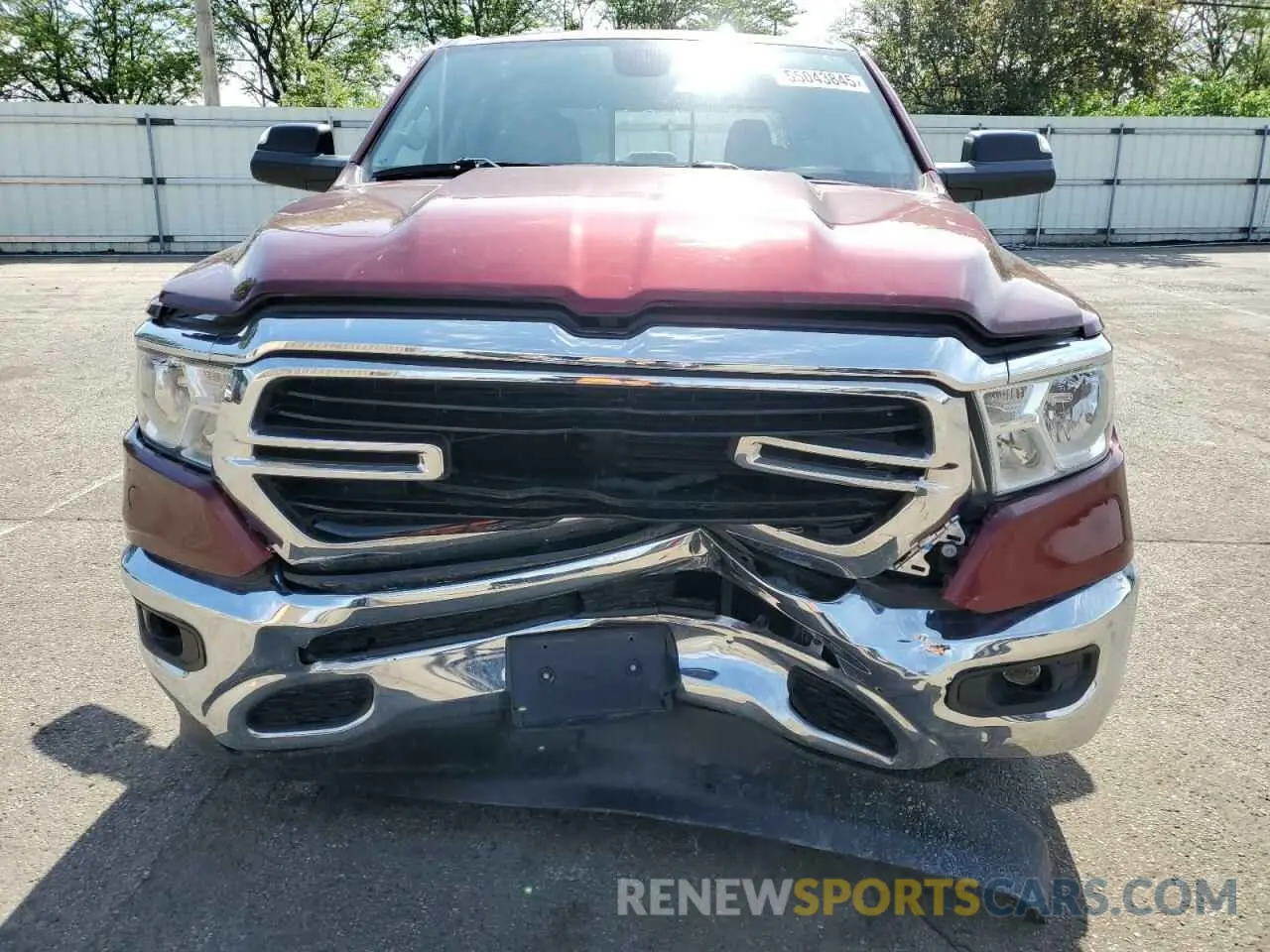 5 Photograph of a damaged car 1C6SRFFT0KN638636 RAM 1500 2019