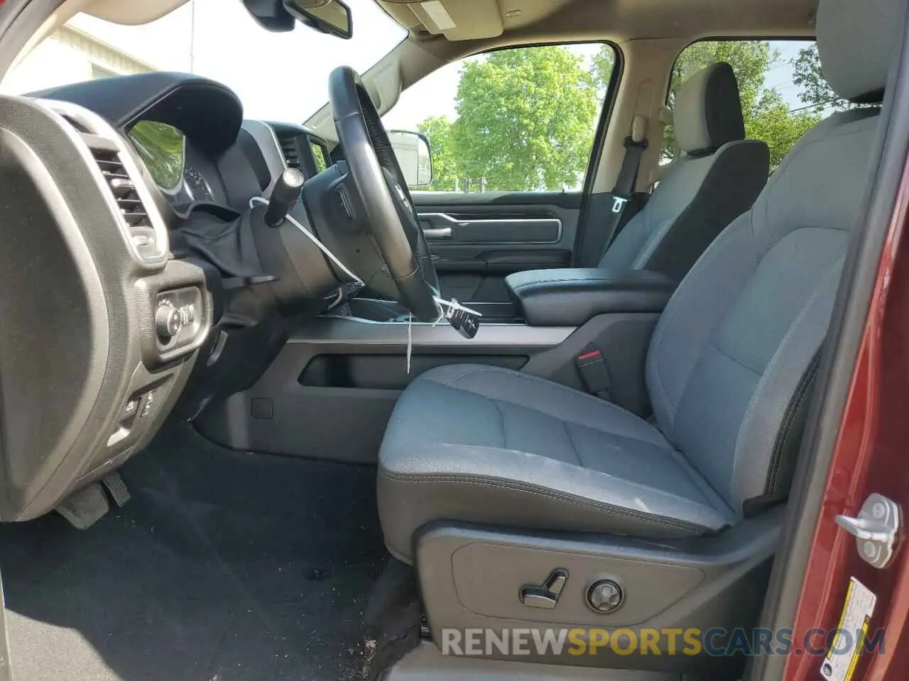 7 Photograph of a damaged car 1C6SRFFT0KN638636 RAM 1500 2019