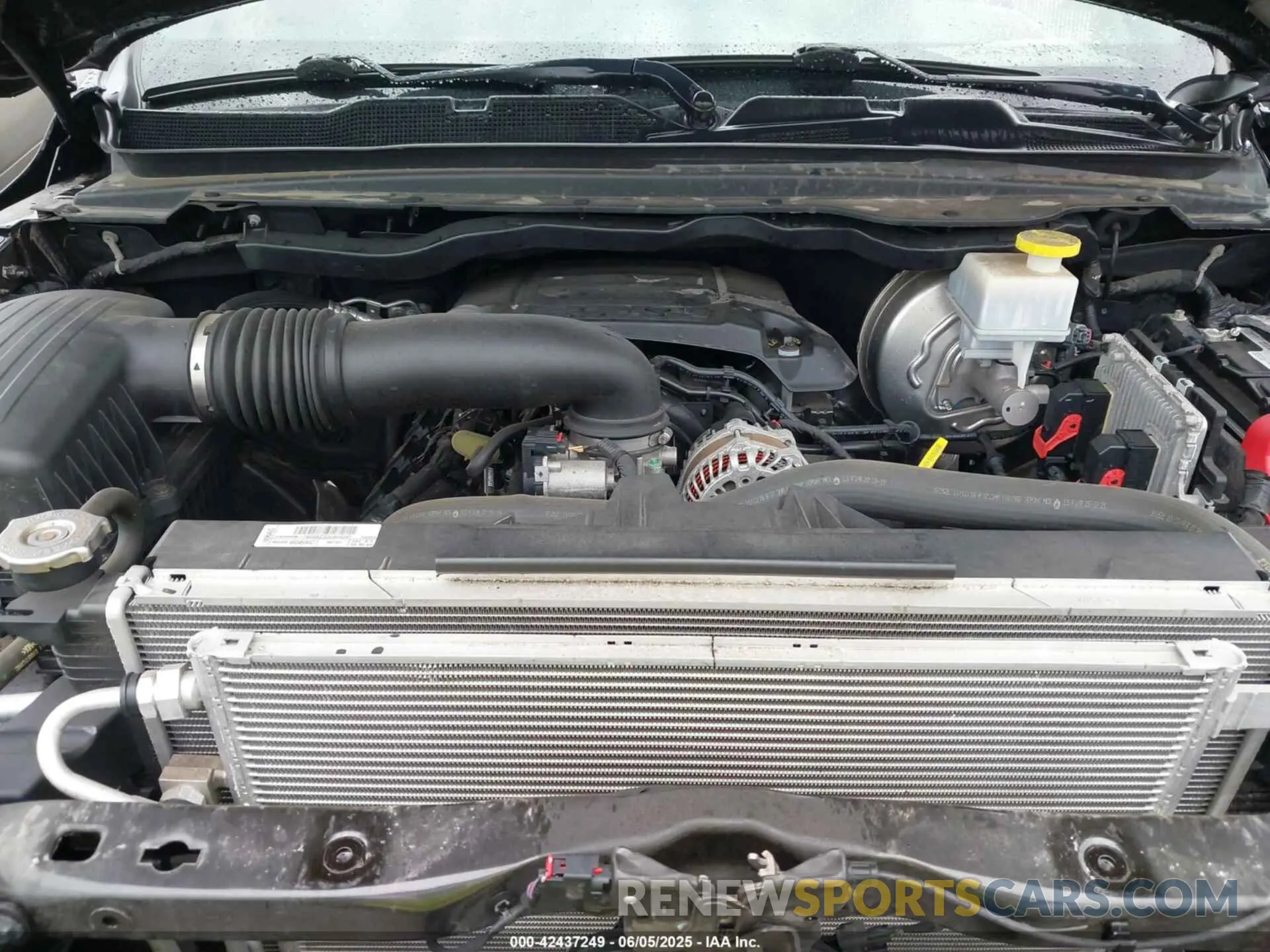 10 Photograph of a damaged car 1C6SRFFT0KN731169 RAM 1500 2019