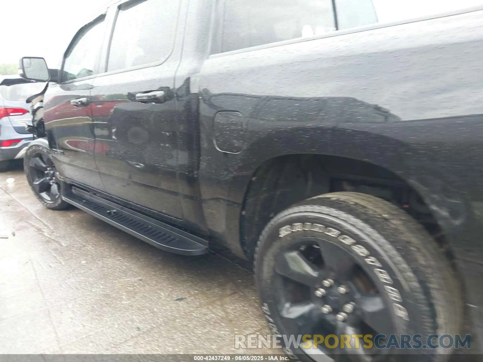 15 Photograph of a damaged car 1C6SRFFT0KN731169 RAM 1500 2019