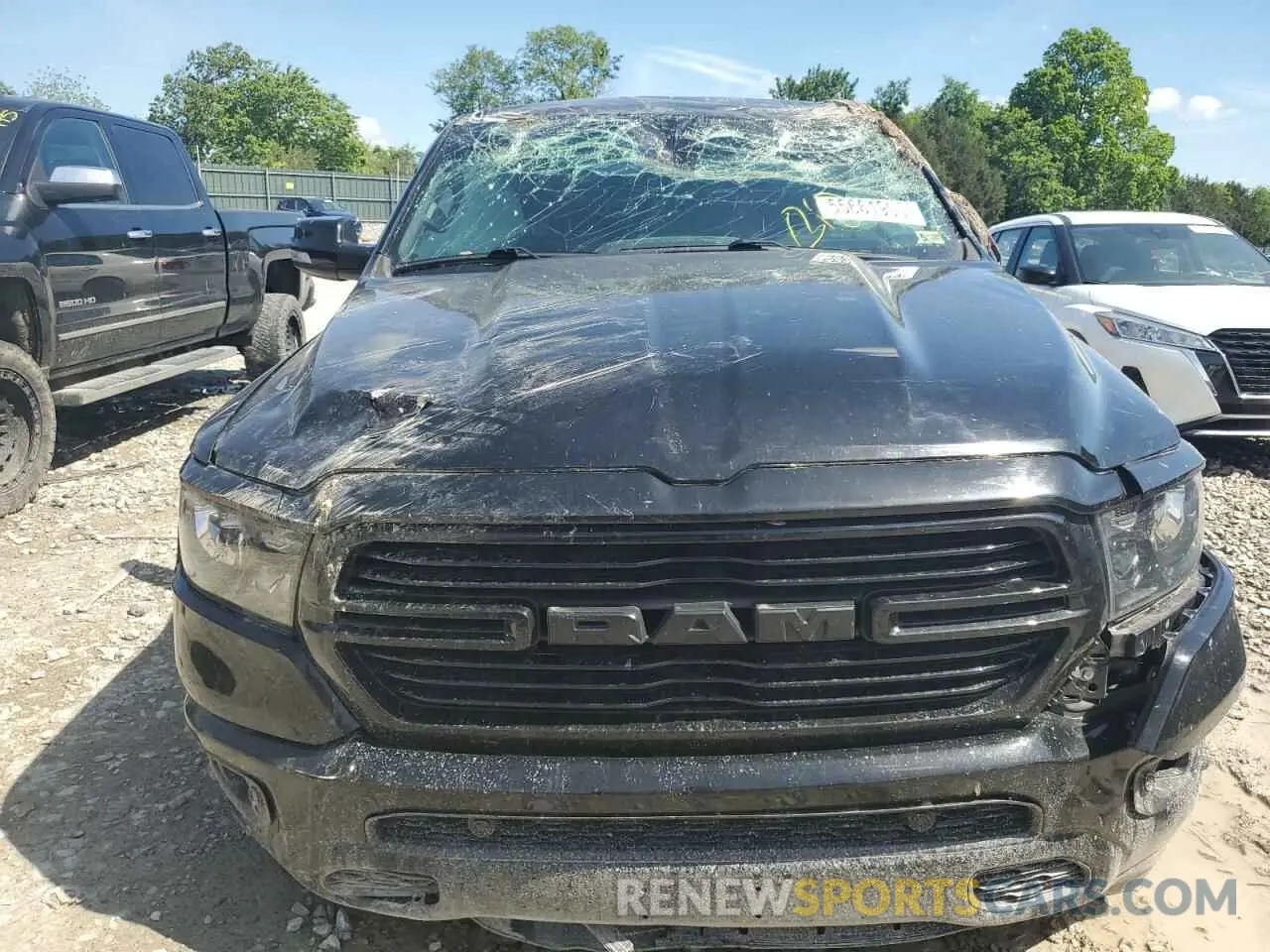 5 Photograph of a damaged car 1C6SRFFT0KN870198 RAM 1500 2019