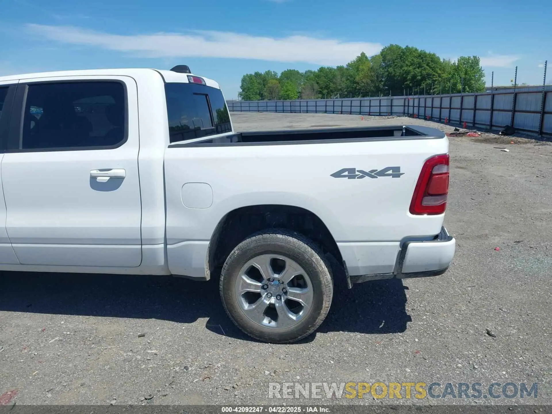 15 Photograph of a damaged car 1C6SRFFT0KN911008 RAM 1500 2019