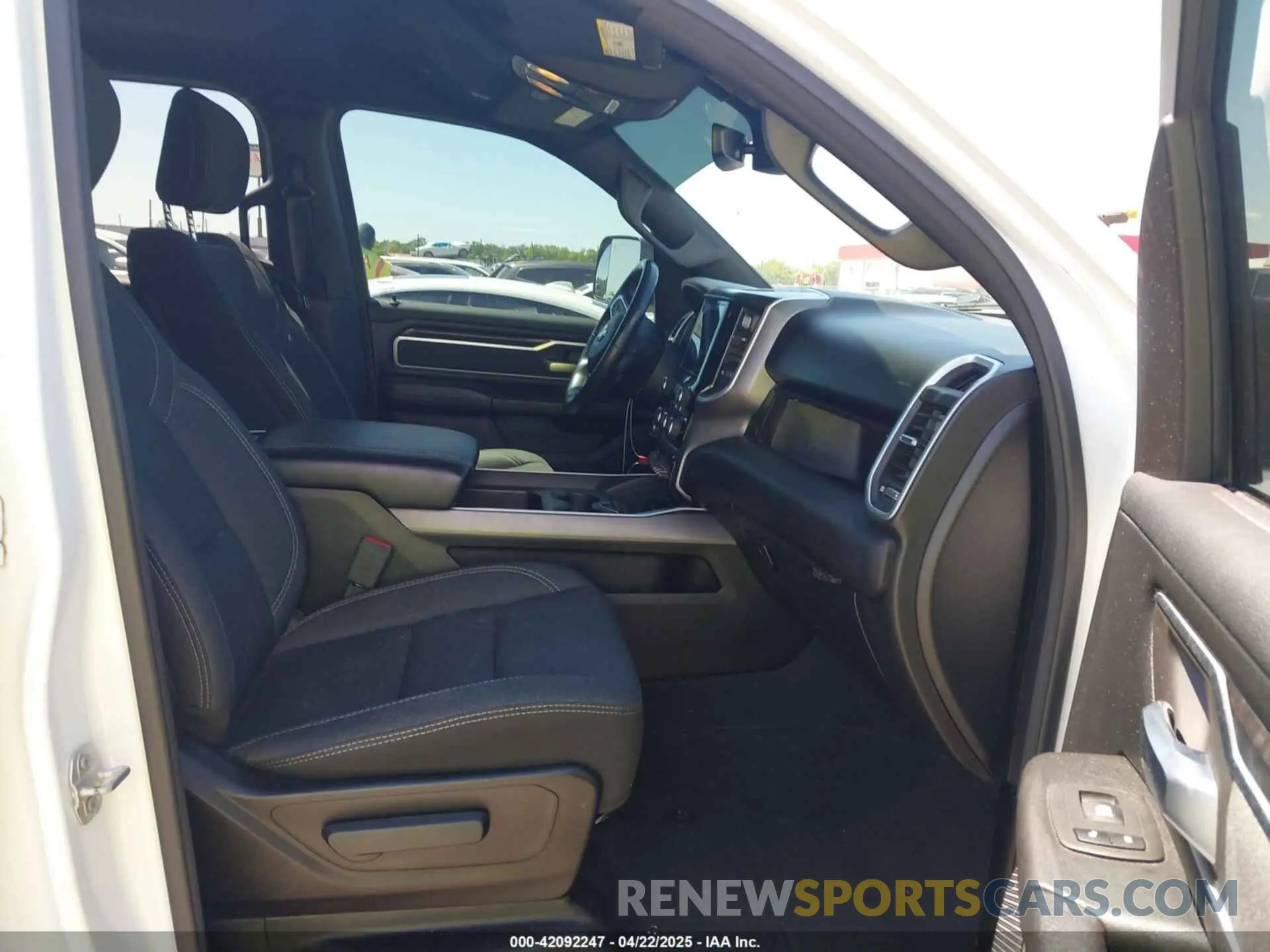 5 Photograph of a damaged car 1C6SRFFT0KN911008 RAM 1500 2019
