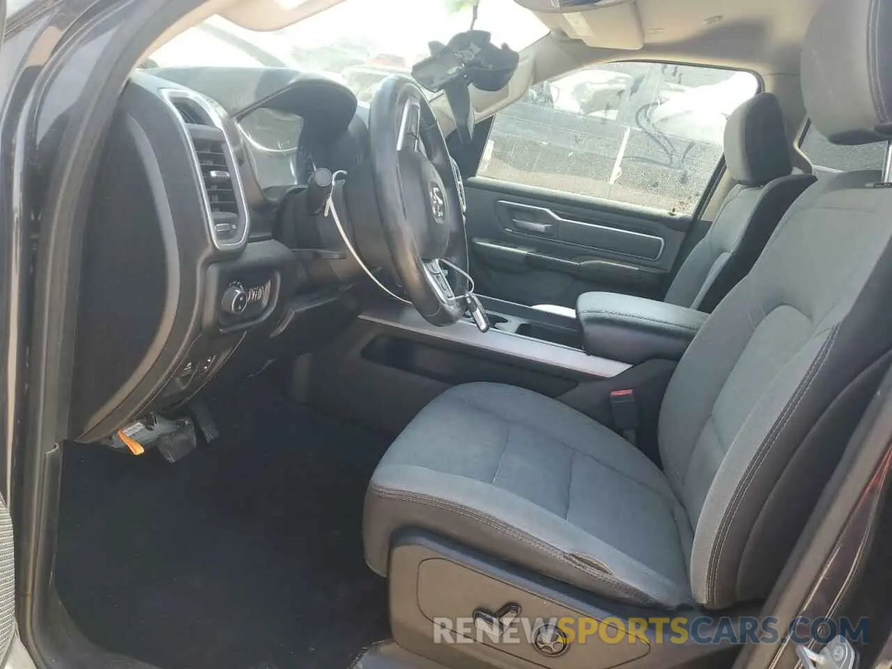 7 Photograph of a damaged car 1C6SRFFT1KN532390 RAM 1500 2019