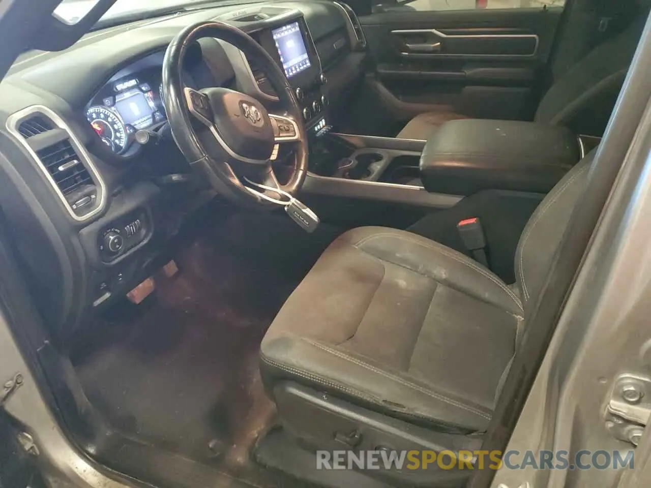 7 Photograph of a damaged car 1C6SRFFT1KN603121 RAM 1500 2019