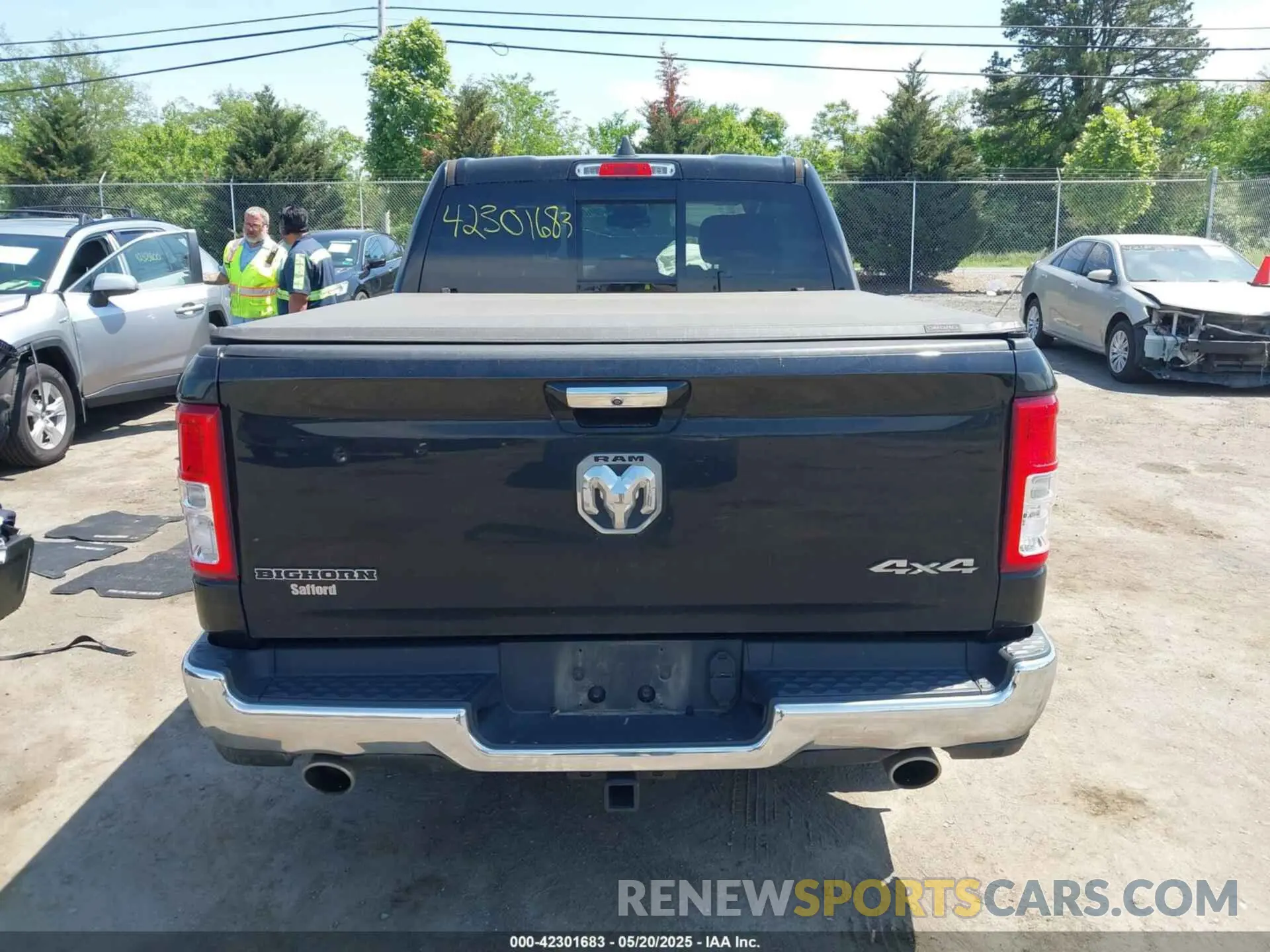15 Photograph of a damaged car 1C6SRFFT1KN607931 RAM 1500 2019