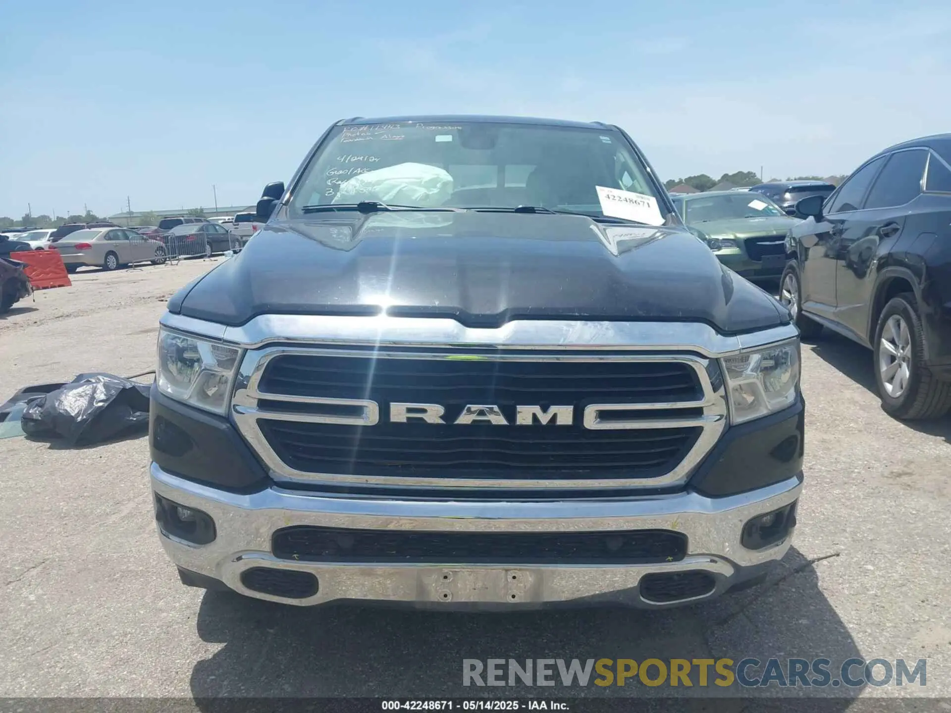 13 Photograph of a damaged car 1C6SRFFT1KN663285 RAM 1500 2019